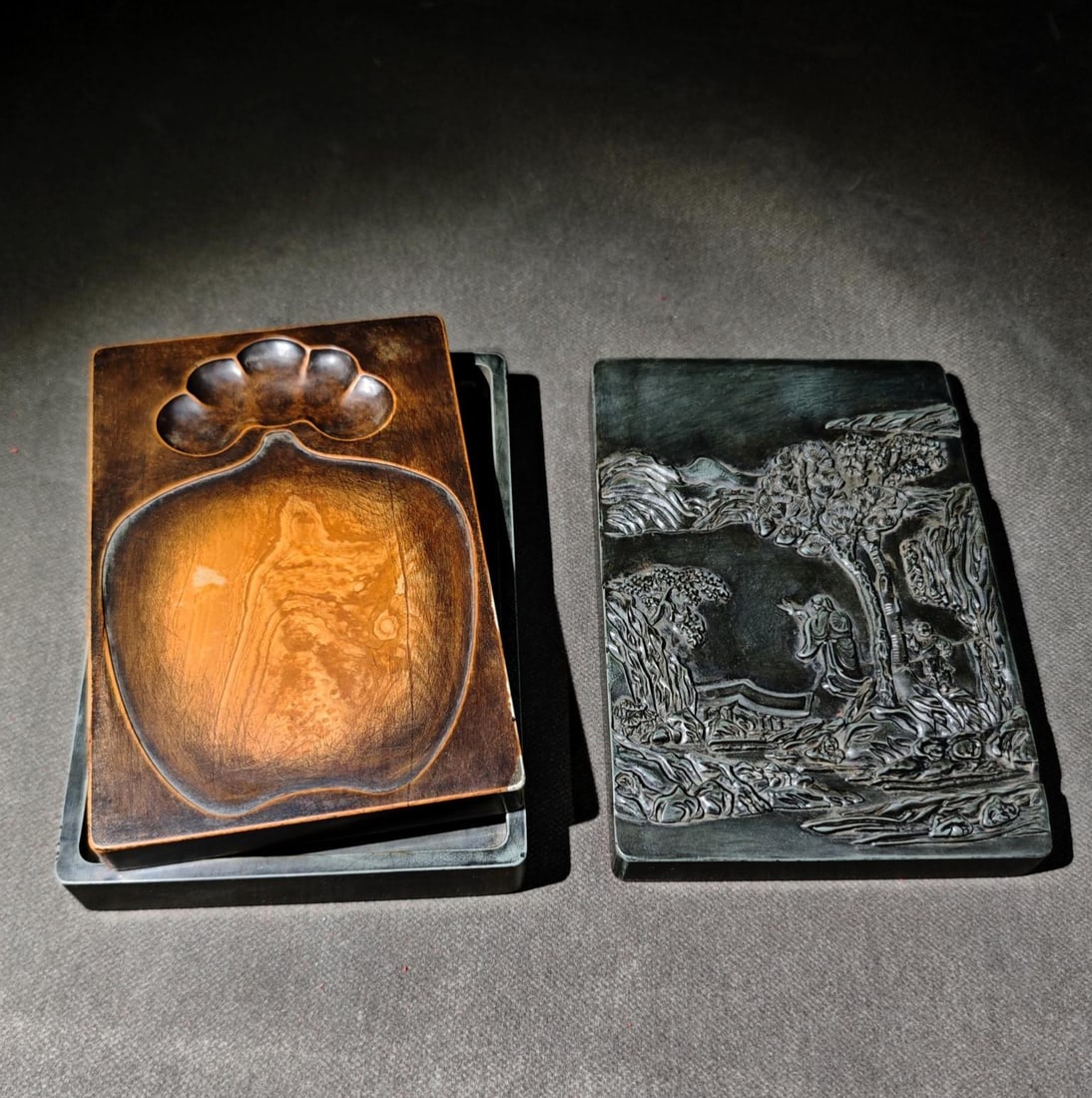 An Exquisite Landscape and Figure Pattern with poem Inkstone: An Exquisite Landscape and Figure Pattern with poem Inkstone Qing Dynasty, China Size:7.4inx5inx1.8in松花石山水人物套砚