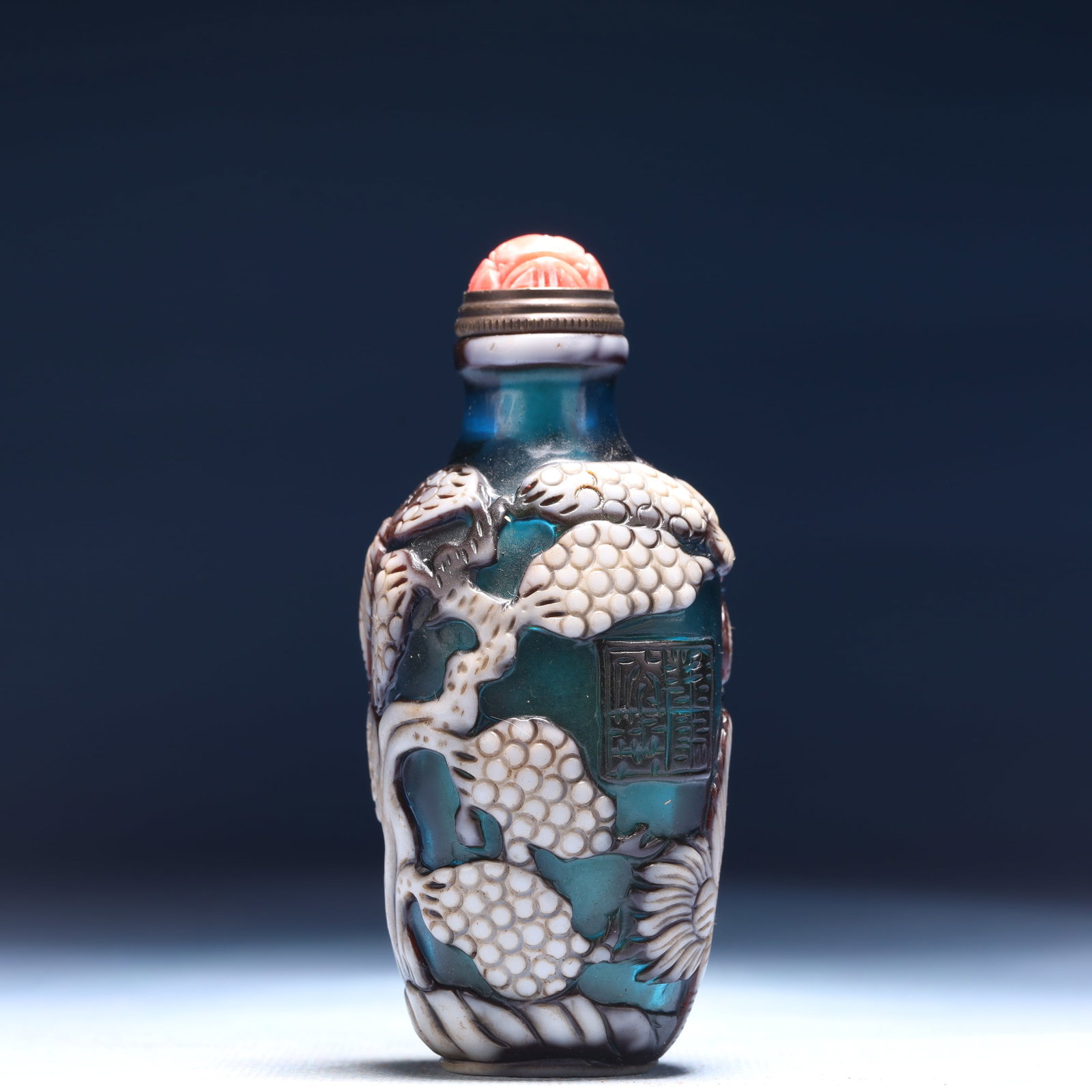 An Exquisite Glass Pine and Crane Pattern Snuff Bottle - 3