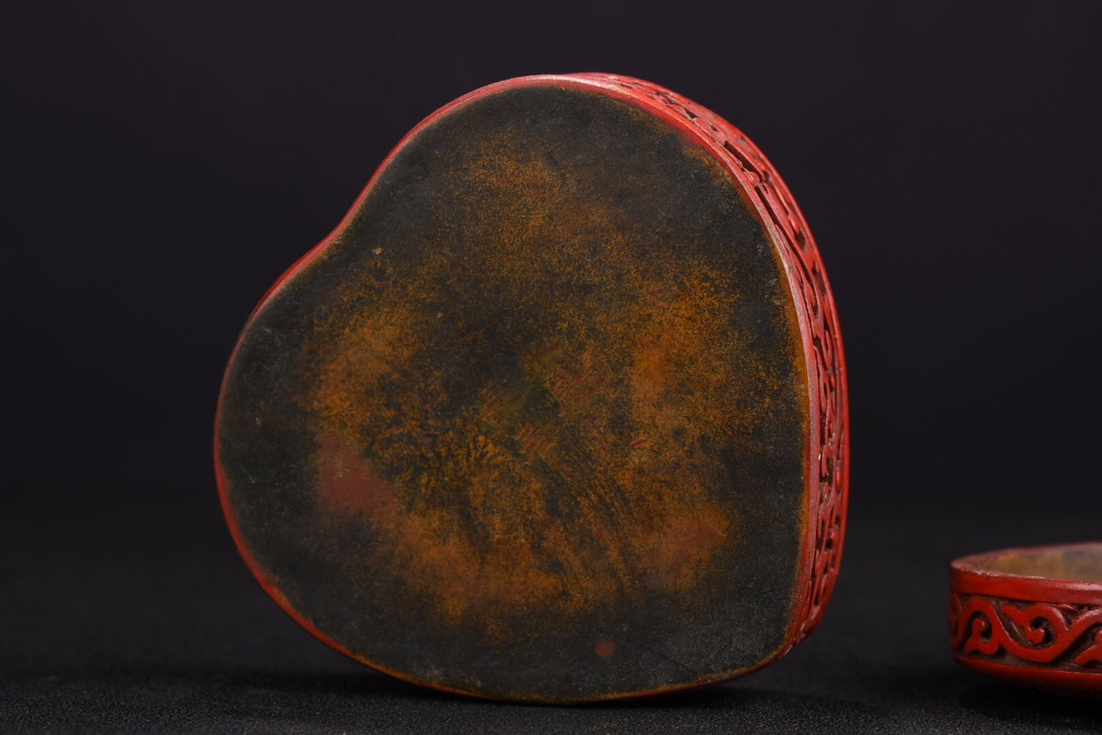 An Exquisite Carved Red Lacquer Flower Pattern Box - 8