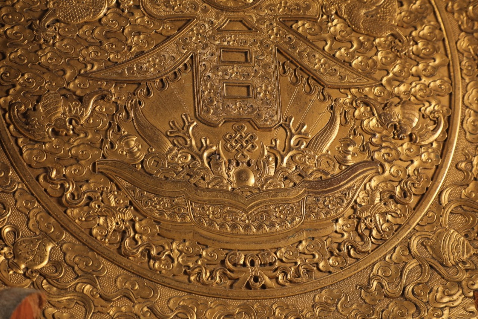 An Exquisite Gilt Bronze Dragon Pattern Plate - 8