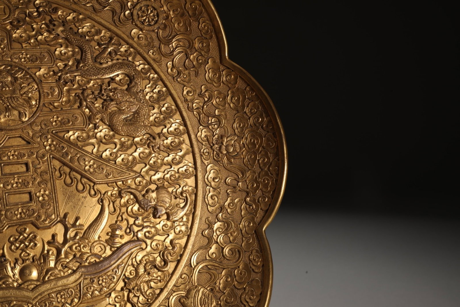 An Exquisite Gilt Bronze Dragon Pattern Plate - 9