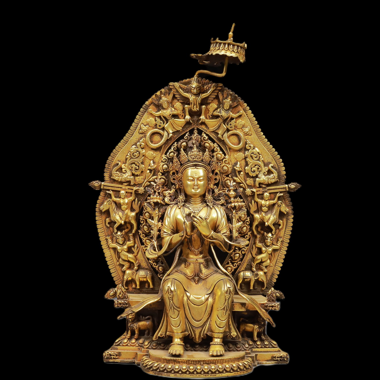 A Solemn Gilt Bronze Statue of Bodhisattva: A Solemn Gilt Bronze Statue of Bodhisattva,Ming Dynasty, China,Yongle Six-character Mark,Size:5.9inx4.3inx11.8in,Weight:2700g 铜鎏金菩萨像,中国明&