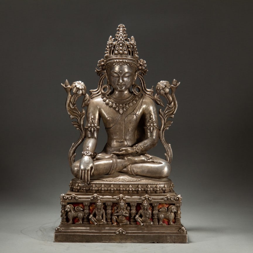 A Solemn Silver Statue of Tara: A Solemn Silver Statue of Tara,Ming Dynasty,China,Size:13.4inx9.4inx21.7in,Weight:18990g 银度母像,中国明代