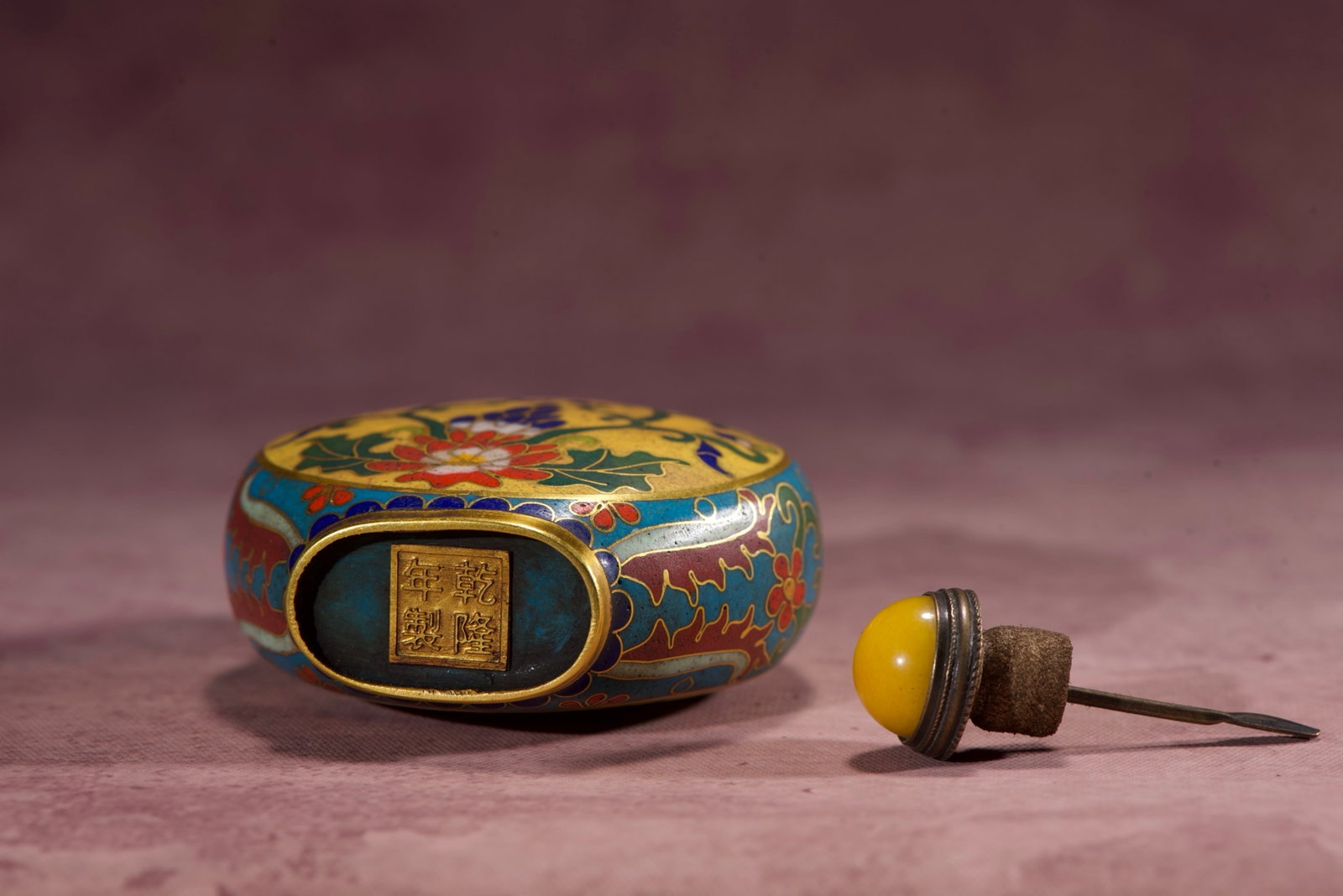 An Exquisite Cloisonne Flower Pattern Snuff Bottle - 9