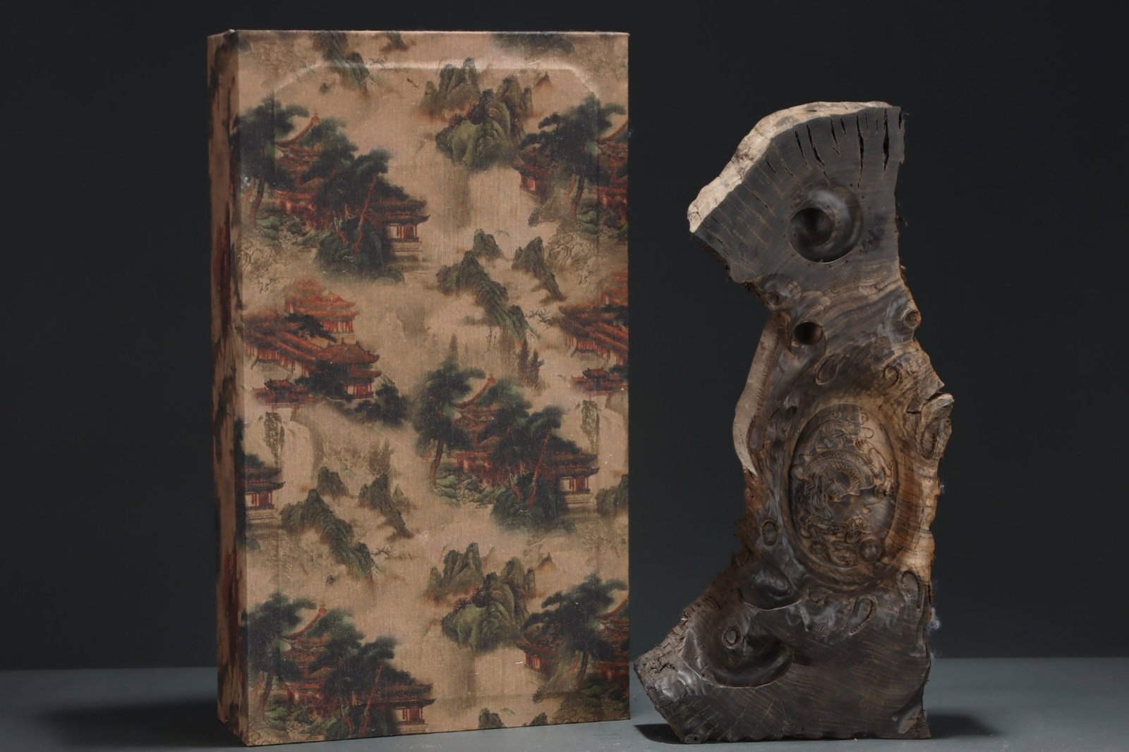 A Rare Eaglewood Dragon Pattern Ornament: A Rare Eaglewood Dragon Pattern Ornament,Qing Dynasty, China,Qianlong Six-Character Mark,Size:8.9inx3.1inx18.7in