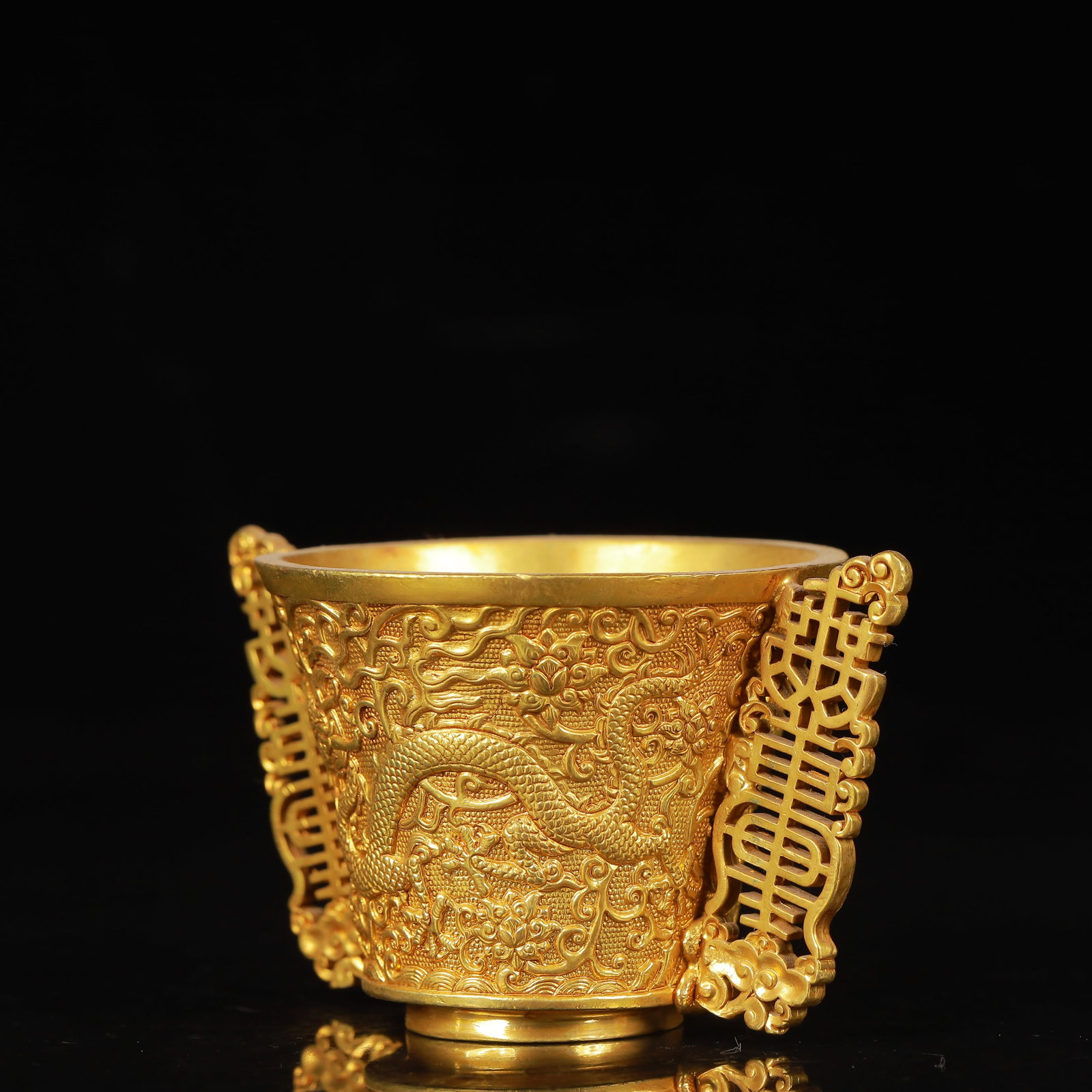 An Exquisite Gilt Bronze Dragon Pattern Double-Ears Cup - 2