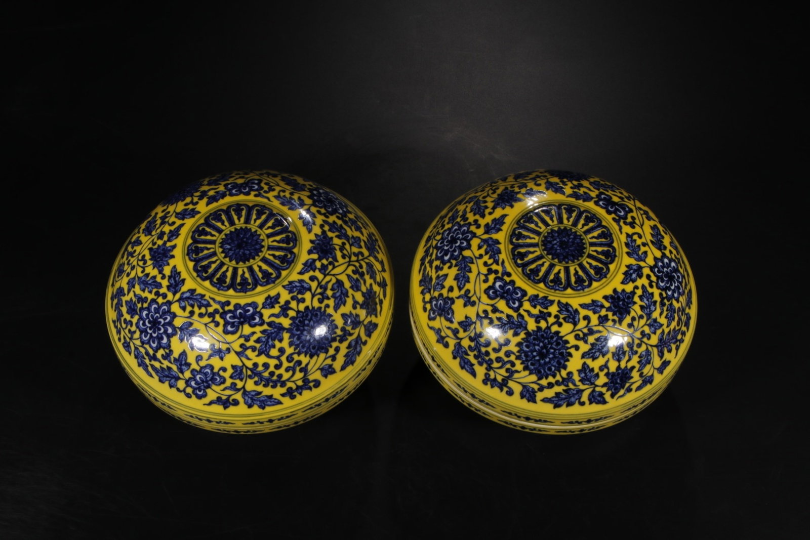 A Pair of Exquisite Yellow Ground Blue and White Lotus Pattern Boxes: A Pair of Exquisite Yellow Ground Blue and White Lotus Pattern Boxes,Qing Dynasty,China,Qianlong Six-character Mark,Size:6.5inx8.9in 一对黄地青花缠枝