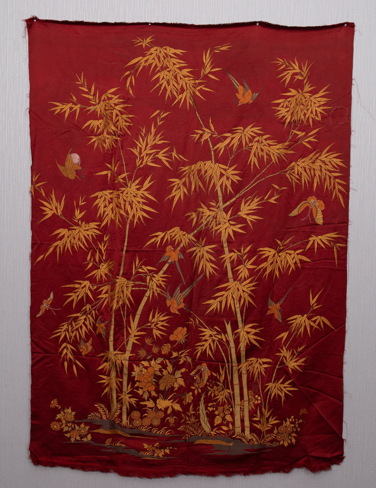 An Exquisite Brocade Embroidery Flower and Bird Pattern: An Exquisite Brocade Embroidery Flower and Bird Pattern,Qing Dynasty,China,Size:69.7inx48in 云锦刺绣花鸟图,中国清代