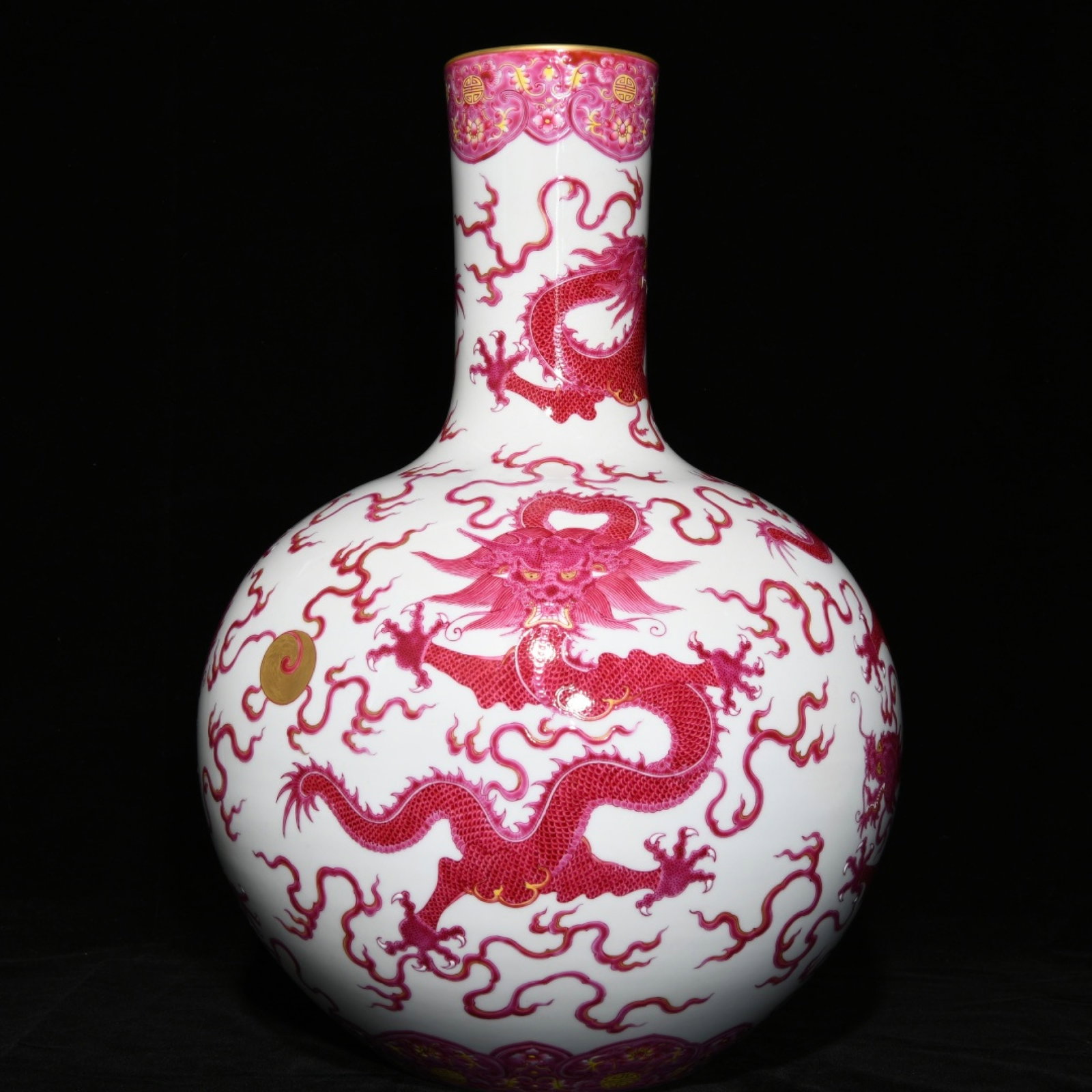 A Huge Agate Red Glazed Auspicious Cloud and Dragon Pattern Vase: A Huge Agate Red Glazed Auspicious Cloud and Dragon Pattern Vase,Qing Dynasty,China,Qianlong Six-character Mark,Size:18.7inx13in 玛瑙红釉祥云龙纹瓶