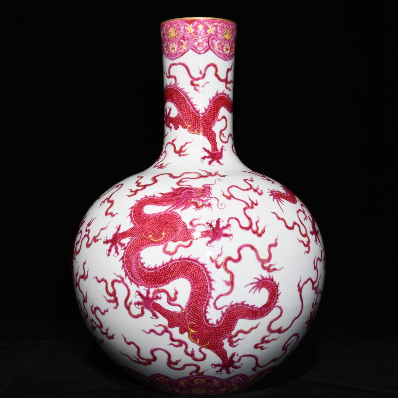 A Huge Agate Red Glazed Auspicious Cloud and Dragon Pattern Vase - 3