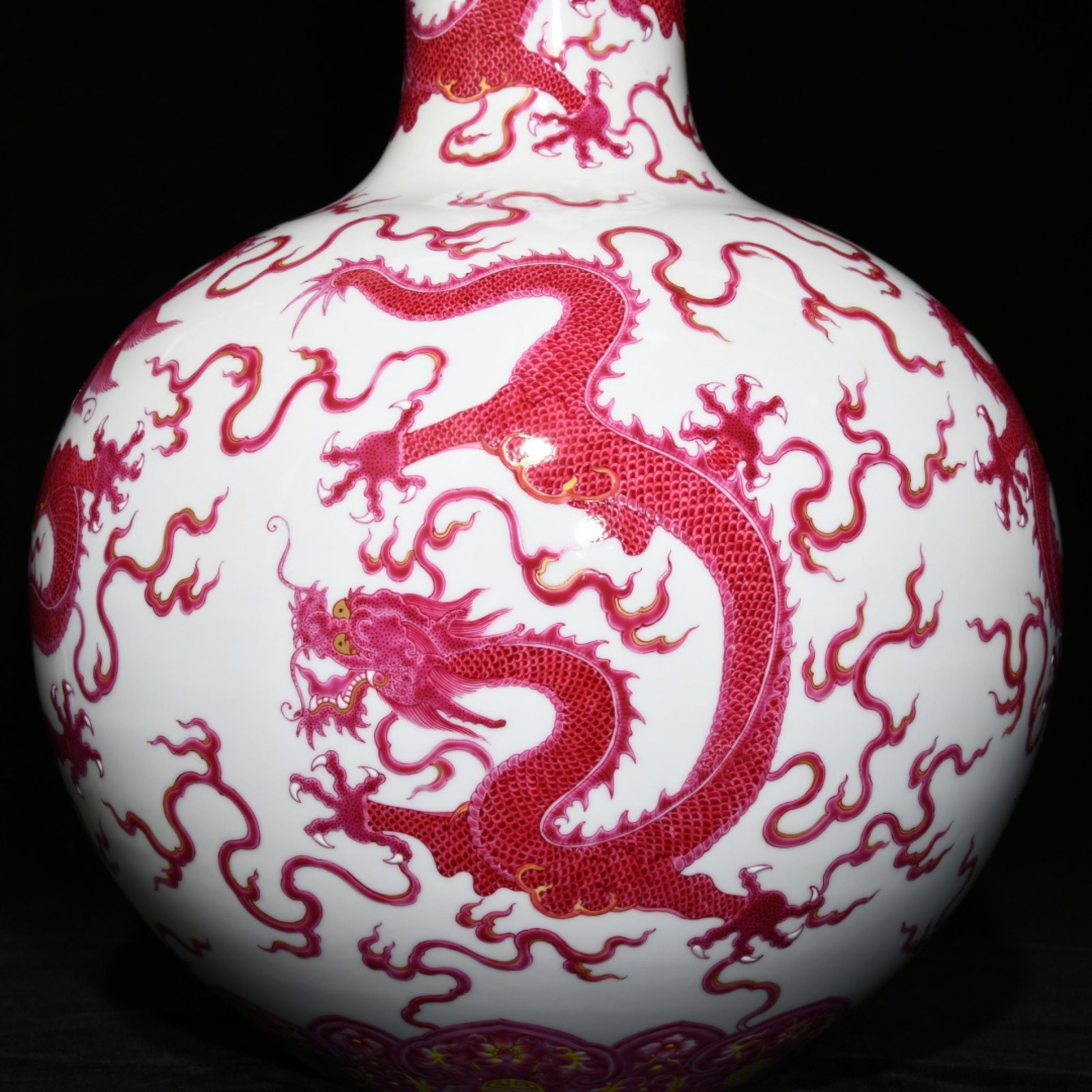 A Huge Agate Red Glazed Auspicious Cloud and Dragon Pattern Vase - 6