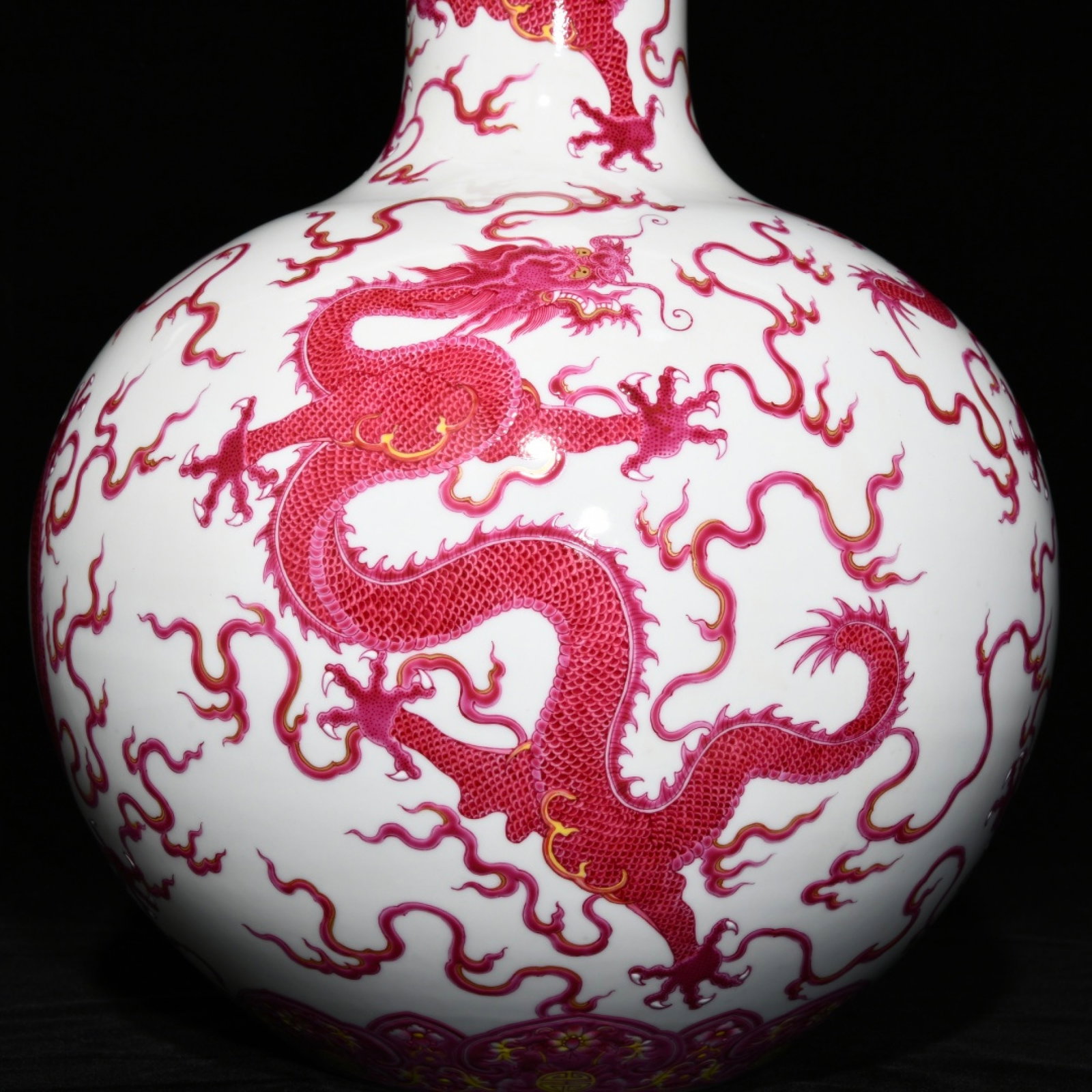 A Huge Agate Red Glazed Auspicious Cloud and Dragon Pattern Vase - 7