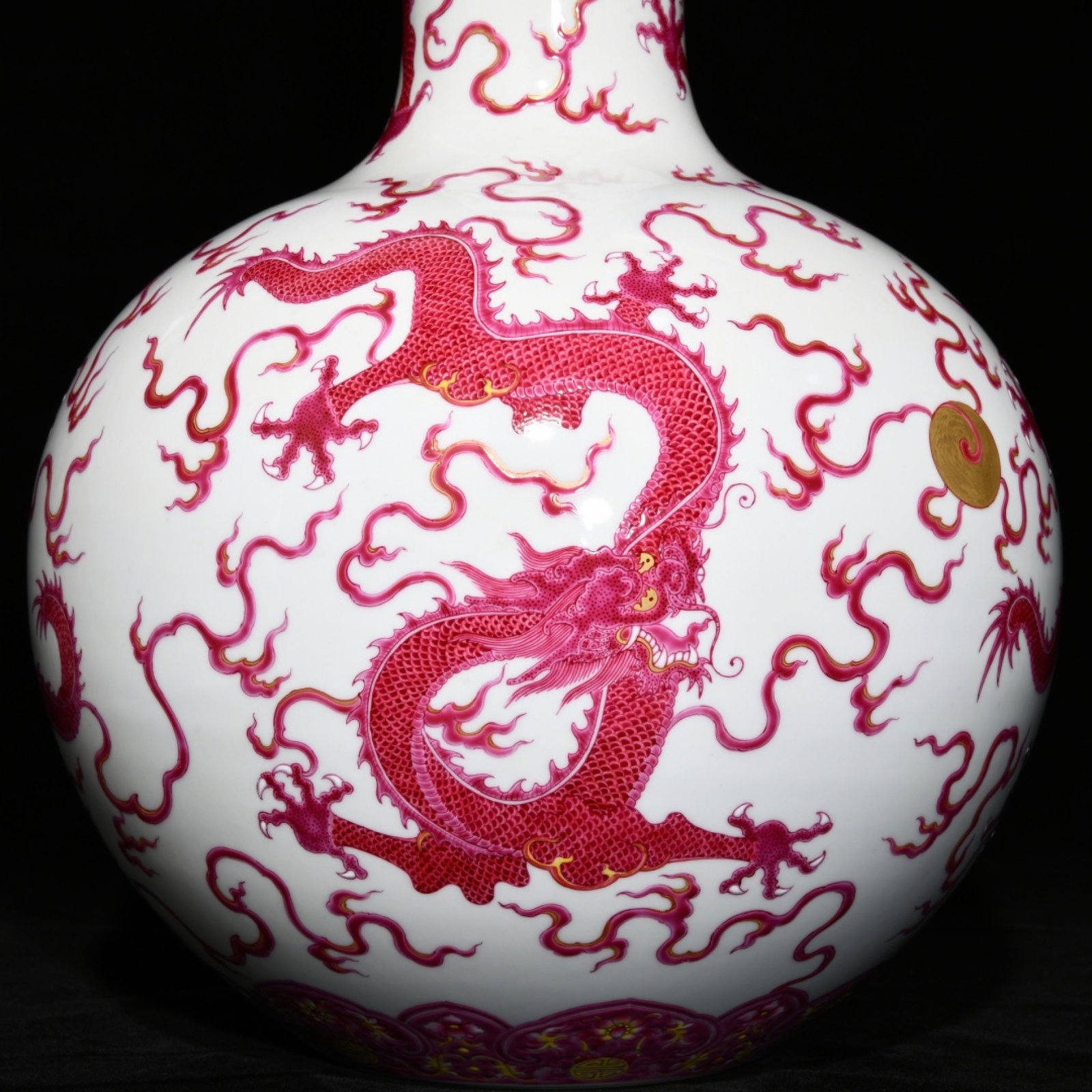 A Huge Agate Red Glazed Auspicious Cloud and Dragon Pattern Vase - 8