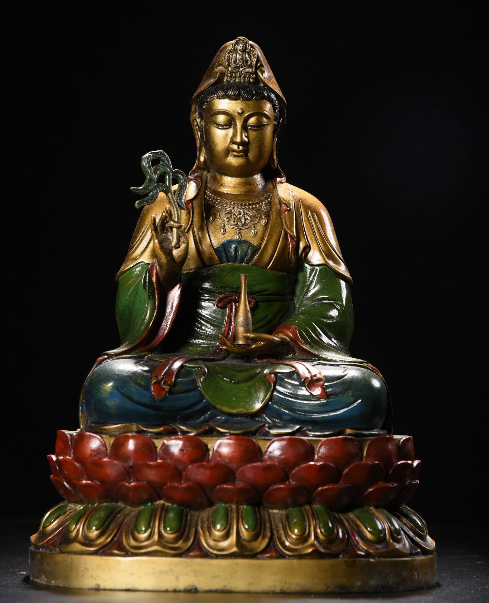A Solemn Bronze Painted Color Statue of Bodhisattva: A Solemn Bronze Painted Color Statue of Bodhisattva,Qing Dynasty,China,Size:11inx8.3inx7.1in,Weight:4475g 铜彩绘菩萨像,中国清代
