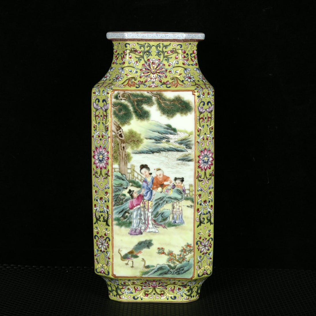 An Exquisite Green Ground Enamel Painted Gold Figure Pattern Vase: An Exquisite Green Ground Enamel Painted Gold Figure Pattern Vase,Qing Dynasty,China,Qianlong Six-character Mark,Size:11inx5.1in 绿地珐琅彩描金人物