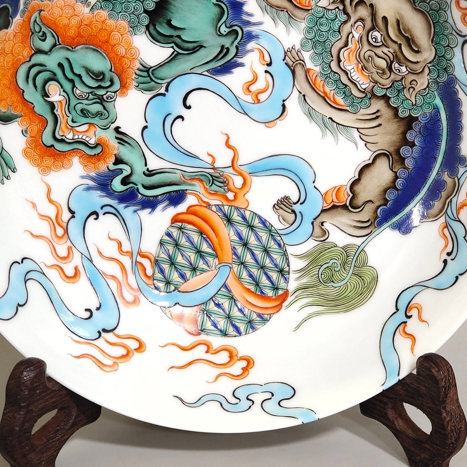 An Exquisite Famille-Rose Lion Pattern Plate - 6