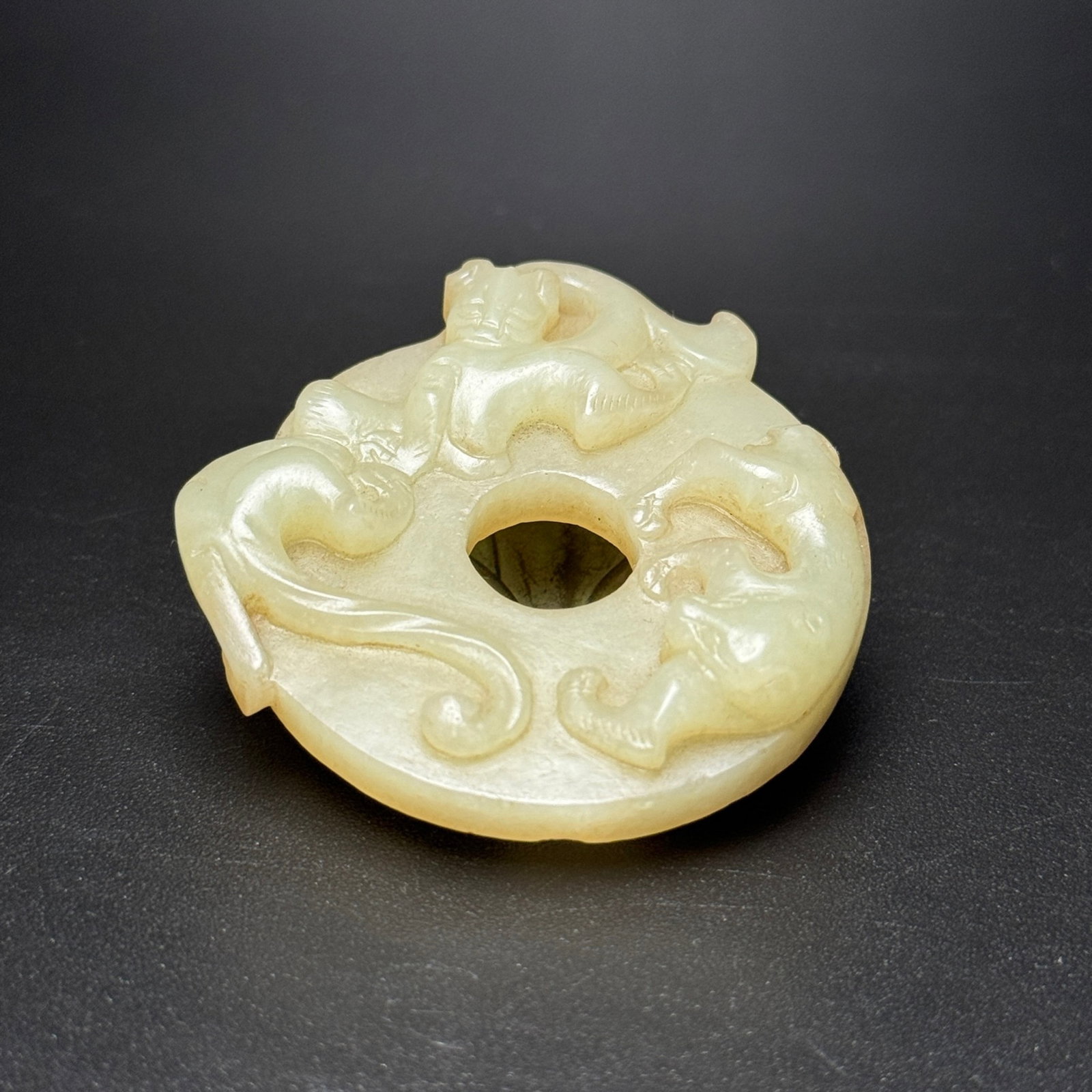 An Exquisite White Jade Chi-Dragon Pattern Pendant - 5