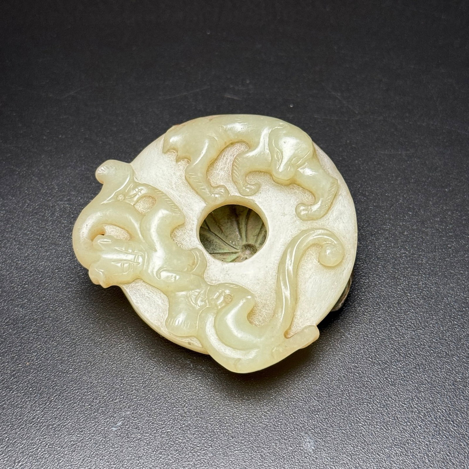 An Exquisite White Jade Chi-Dragon Pattern Pendant - 7