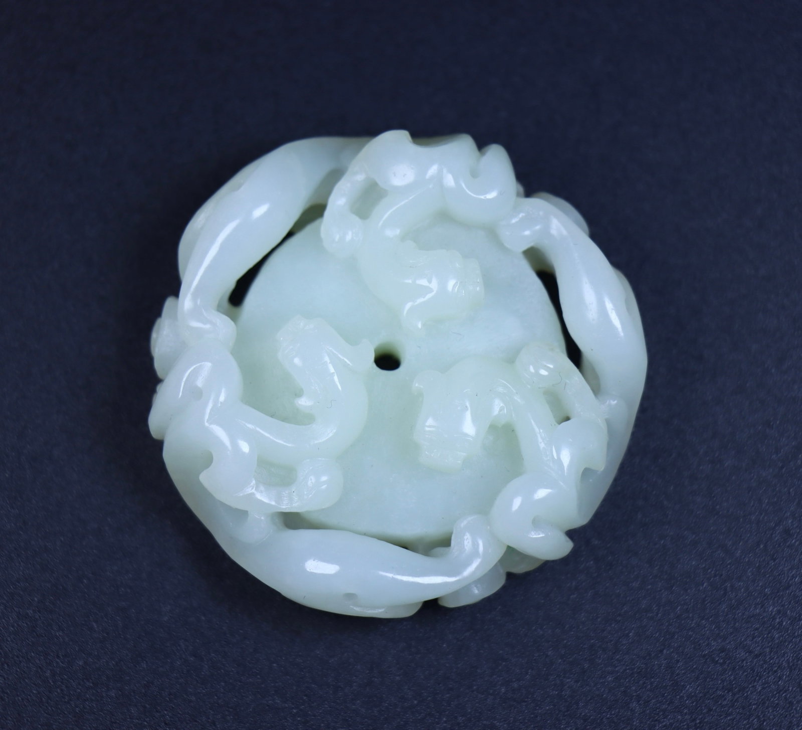 An Exquisite White Jade Chi-Dragon Pattern Pendant (1 of 9)