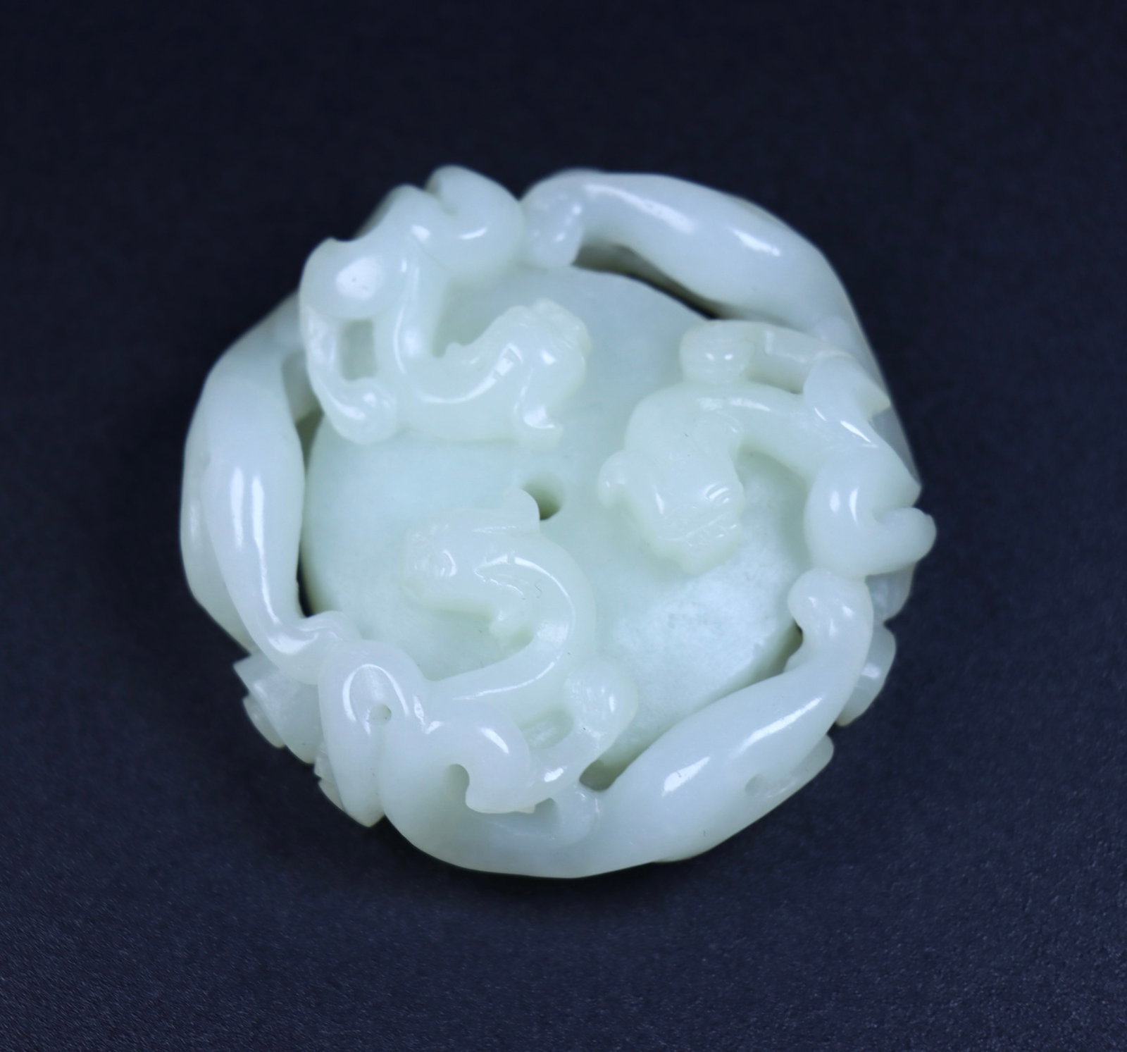 An Exquisite White Jade Chi-Dragon Pattern Pendant - 3