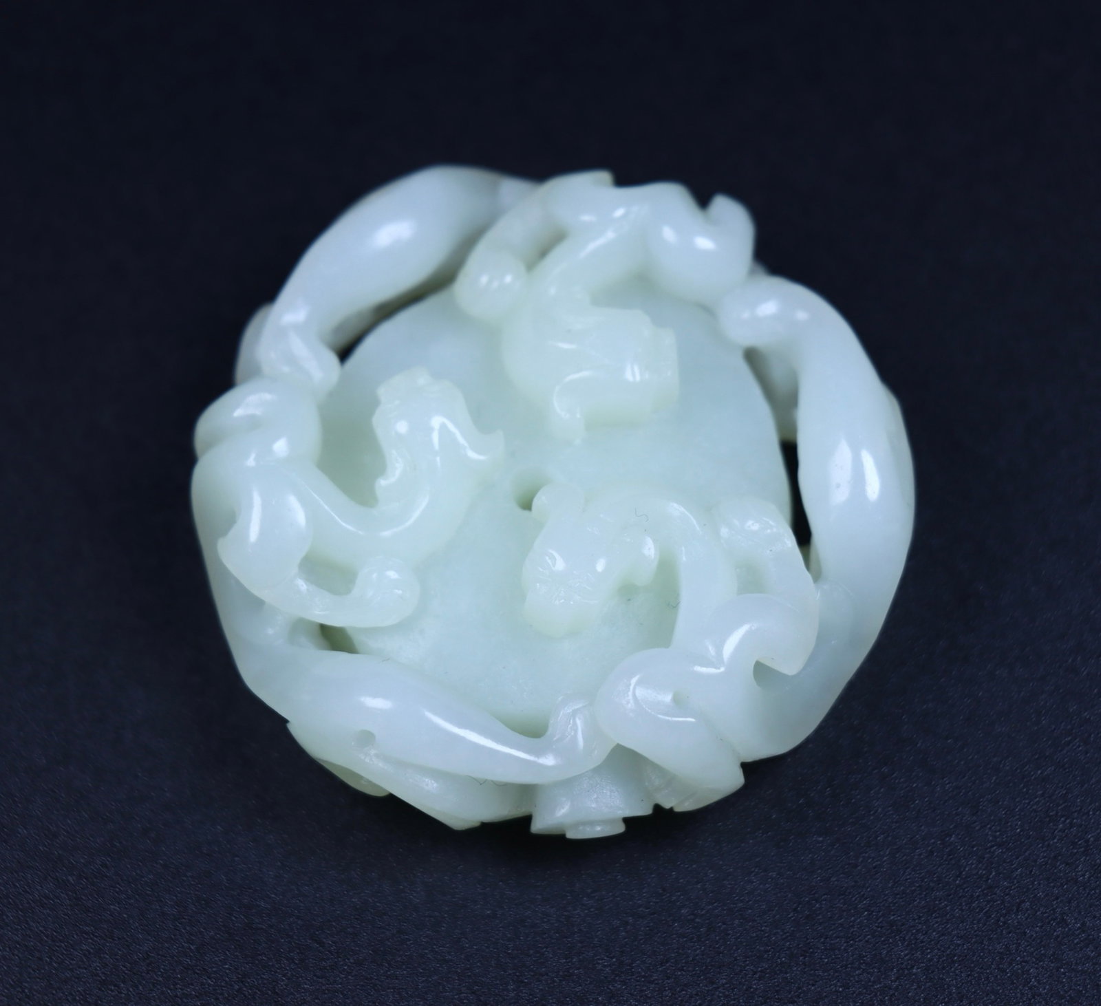 An Exquisite White Jade Chi-Dragon Pattern Pendant - 4