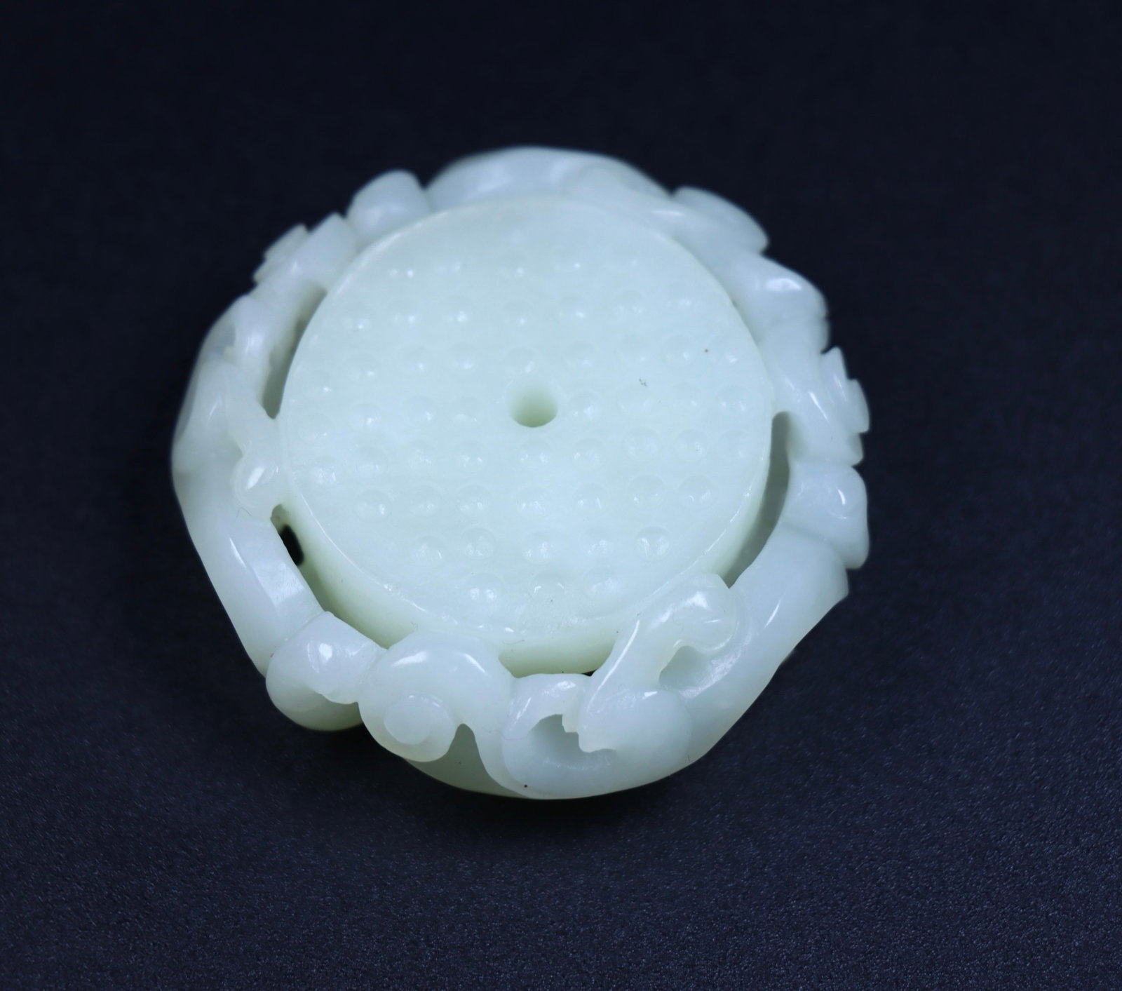 An Exquisite White Jade Chi-Dragon Pattern Pendant - 9