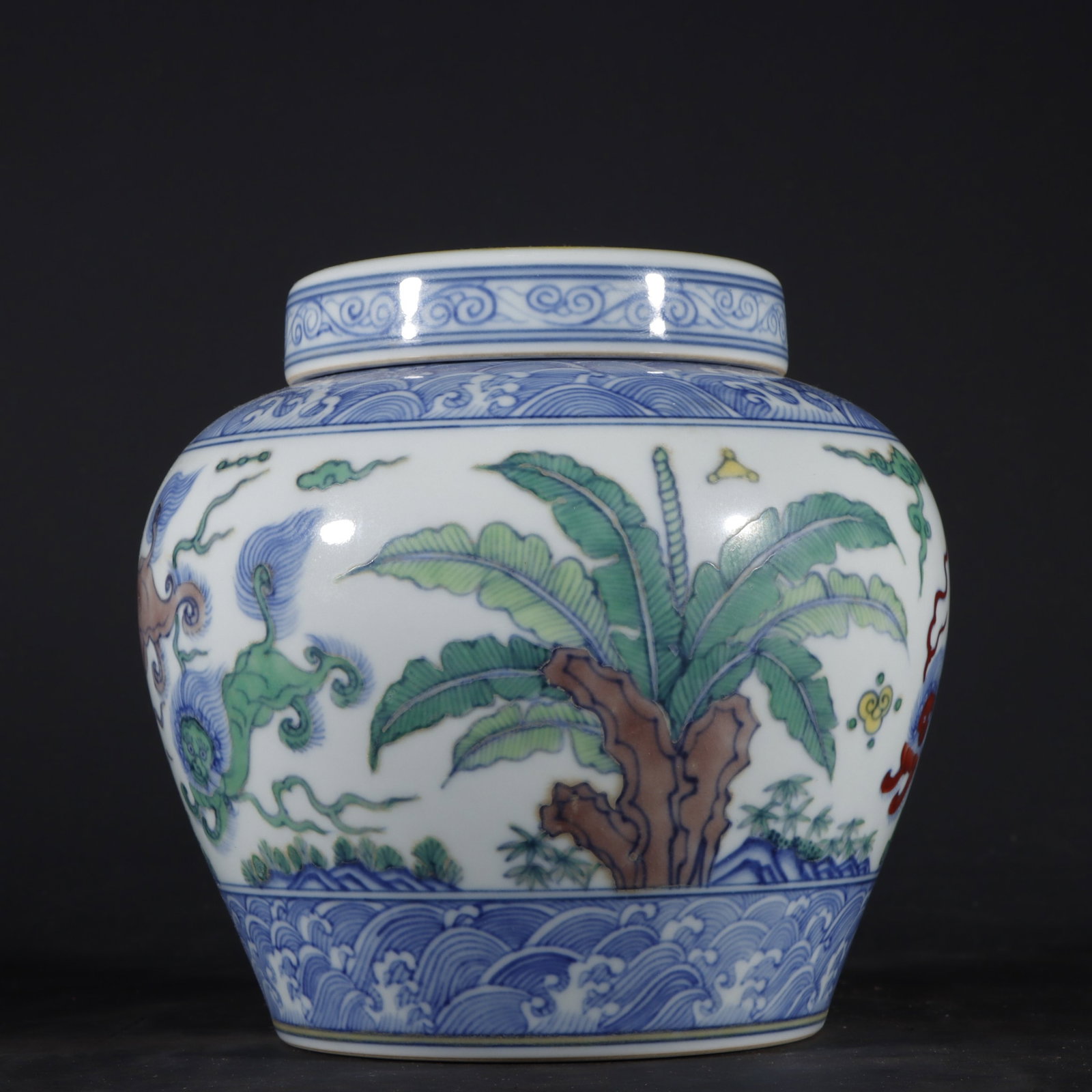 An Exquisite Doucai Lion Pattern Jar - 6