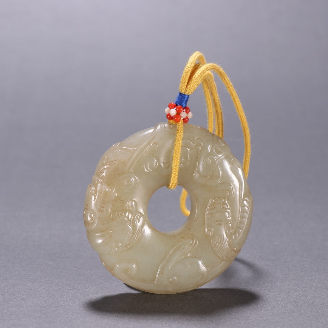 An Exquisite White Jade Chi-Dragon Pattern Pendant: An Exquisite White Jade Chi-Dragon Pattern Pendant,Qing Dynasty, China,Size:2.2inx0.8in,Weight:66.6g 白玉螭龙纹挂件,中国清代