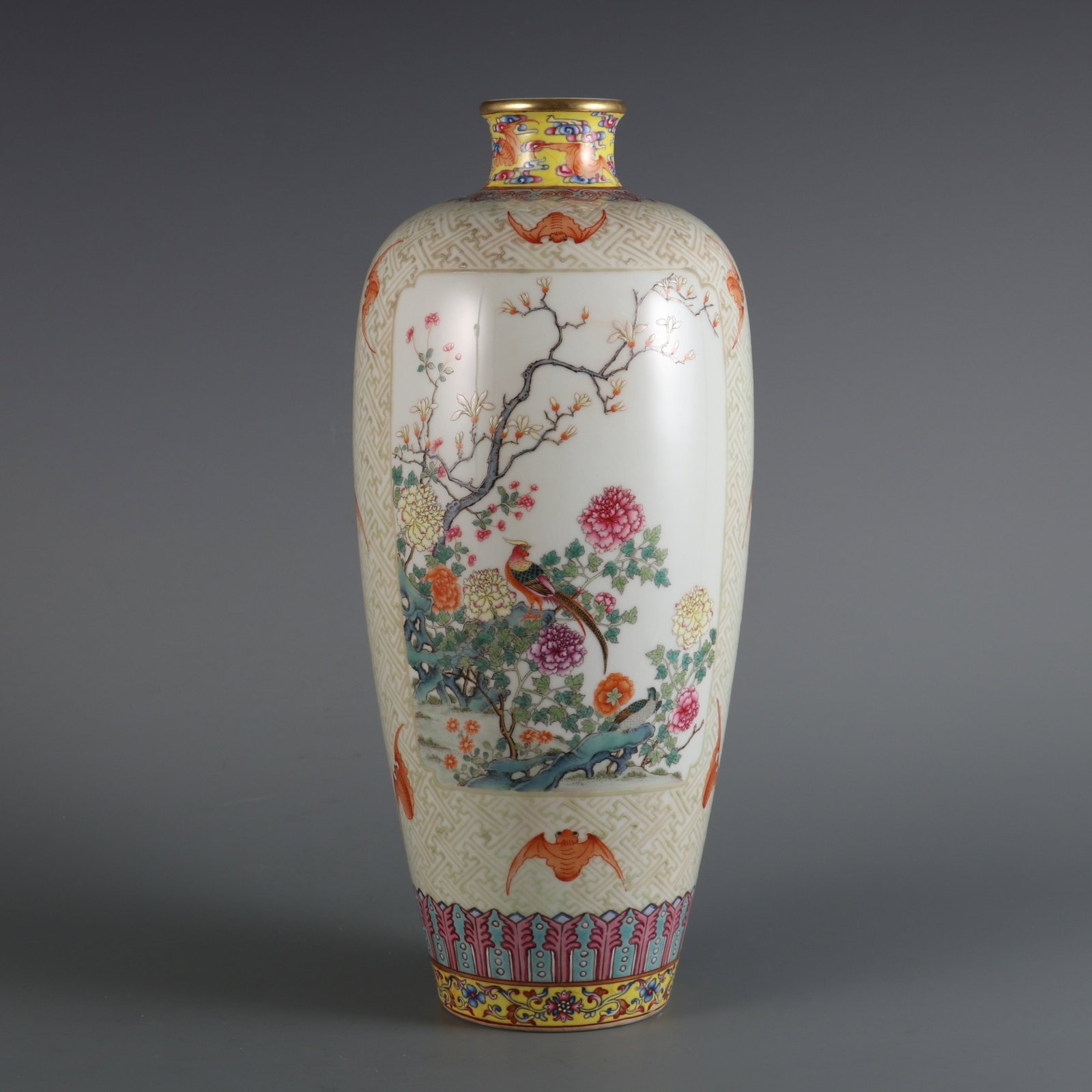 A Rare Famille-Rose Painted Gold Flower and Bird Pattern Vase: A Rare Famille-Rose Painted Gold Flower and Bird Pattern Vase,Qing Dynasty,China,Qianlong Four-character Mark,Size:12.6inx5.3in 粉彩描金花鸟纹瓶,中