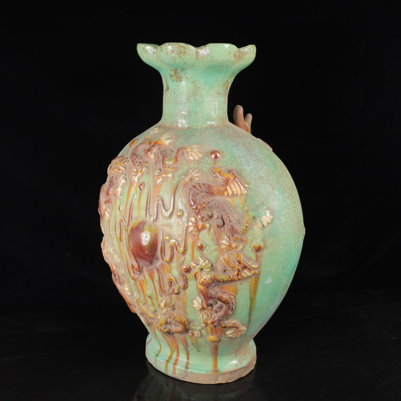 An Exquisite Tang Tri-Color Glazed Pottery Dragon Pattern Vase - 4