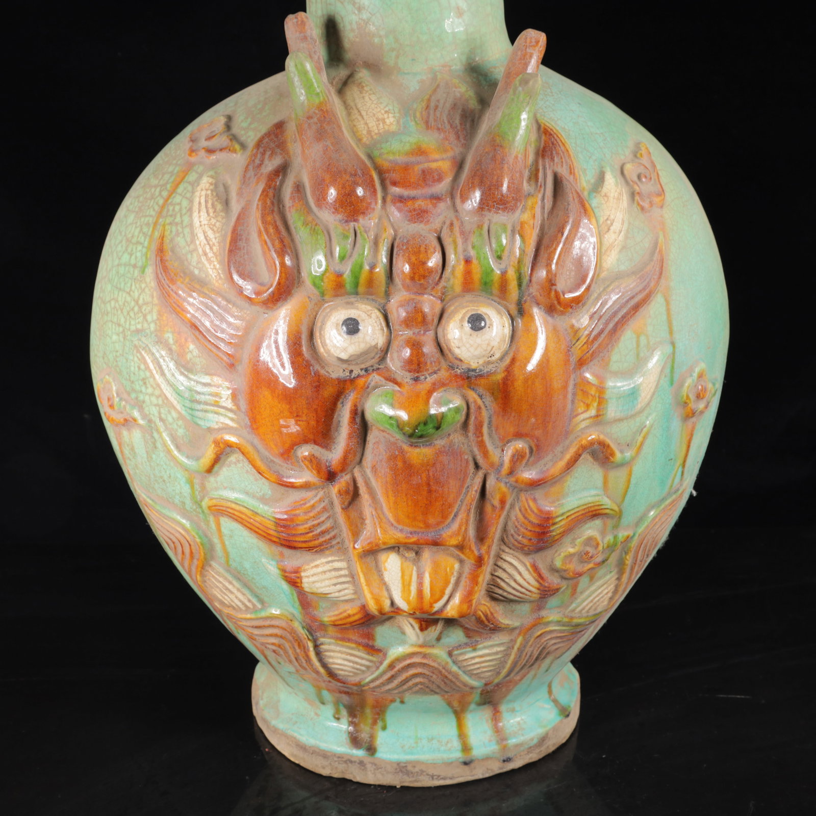 An Exquisite Tang Tri-Color Glazed Pottery Dragon Pattern Vase - 9