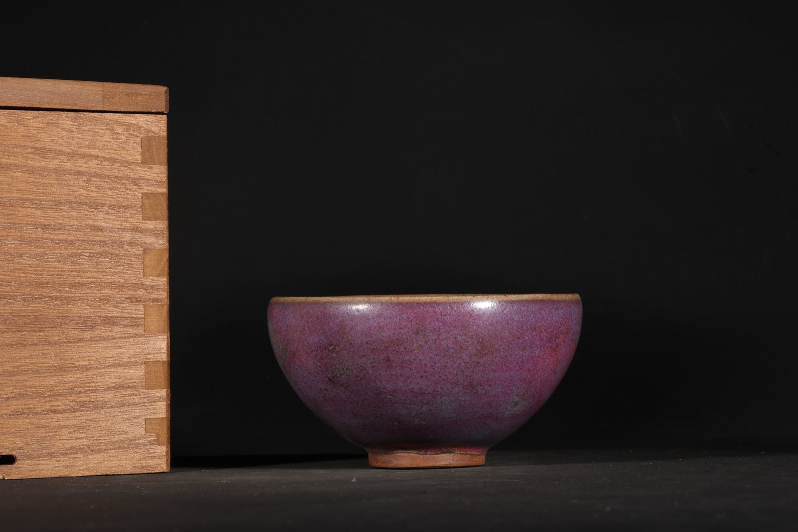 An Exquisite Jun yao Purple Glazed Cup: An Exquisite Jun yao Purple Glazed Cup,Song Dynasty,China,Size:2.2inx3.9in 钧窑紫釉杯子,中国宋代