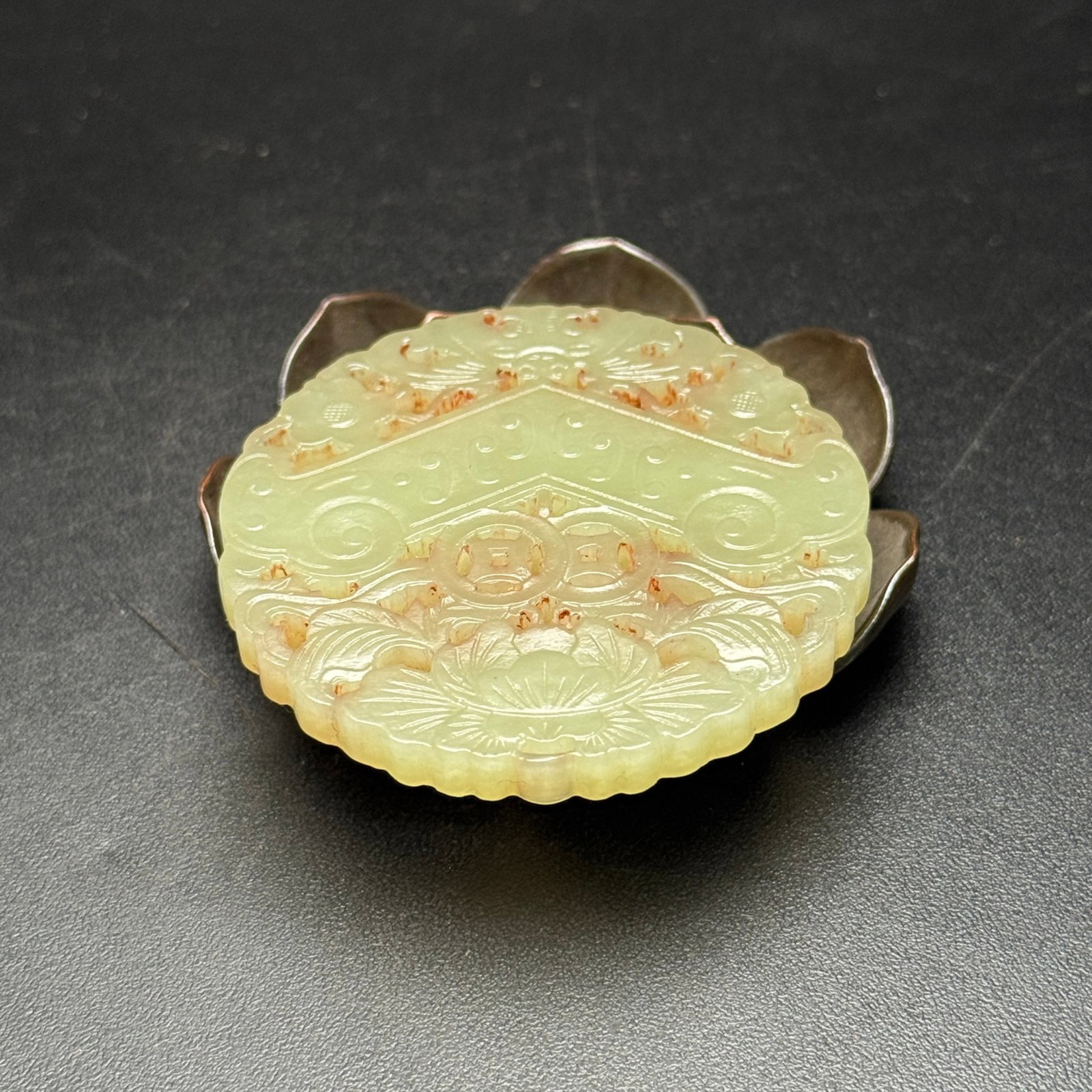 An Exquisite White Jade Flower Pattern Pendant - 6