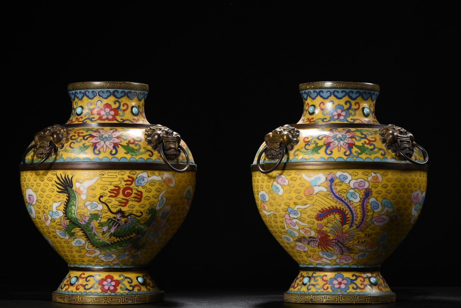 A Pair of Exquisite Cloisonne Dragon and Phoenix Pattern Vase: A Pair of Exquisite Cloisonne Dragon and Phoenix Pattern Vases,Qing Dynasty,China,Qianlong Four-character Mark,Size:11.8inx9.8in,Weight:9970g 一对景泰蓝龙凤&#