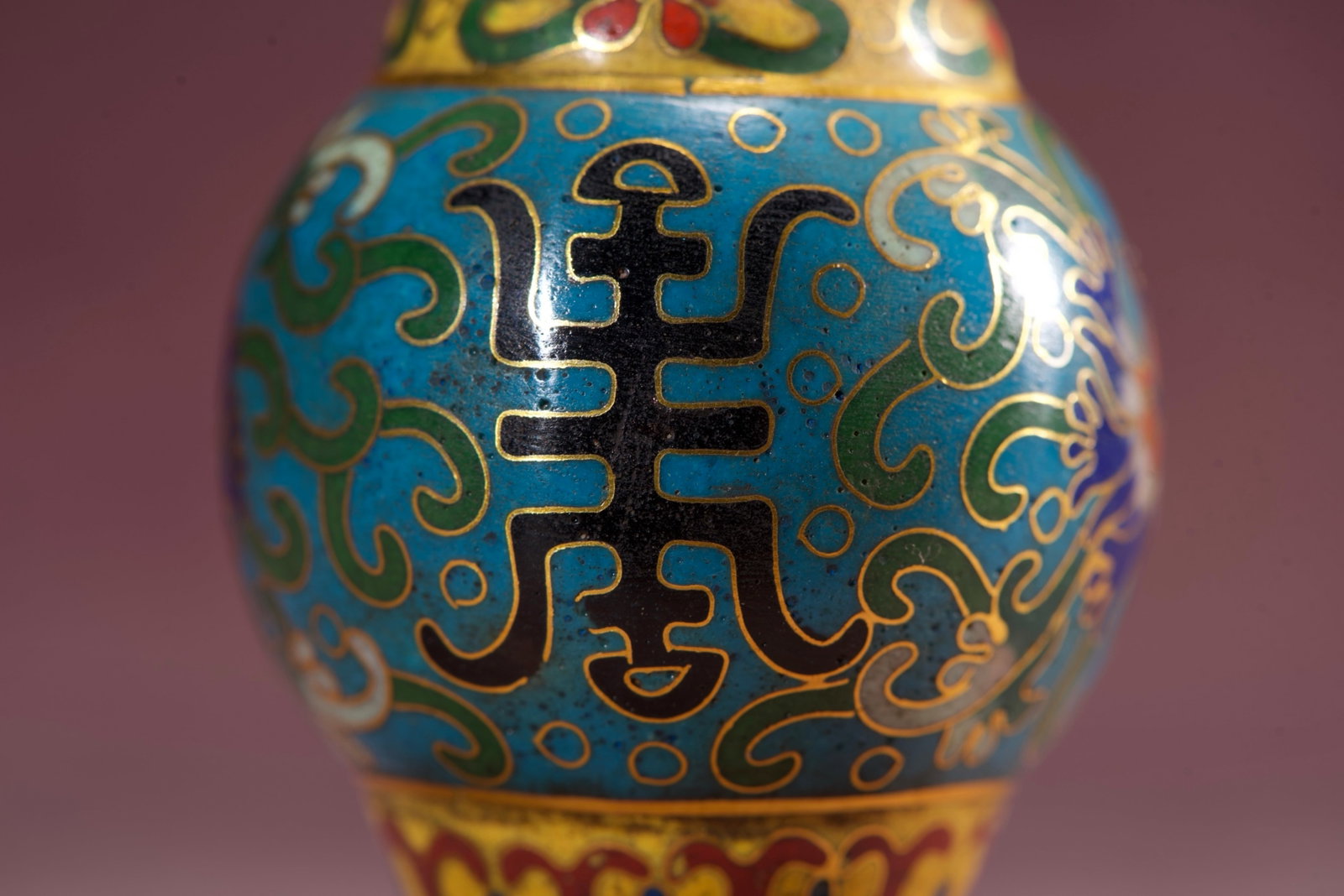 An Exquisite Cloisonne Lotus Pattern Snuff Bottle - 5