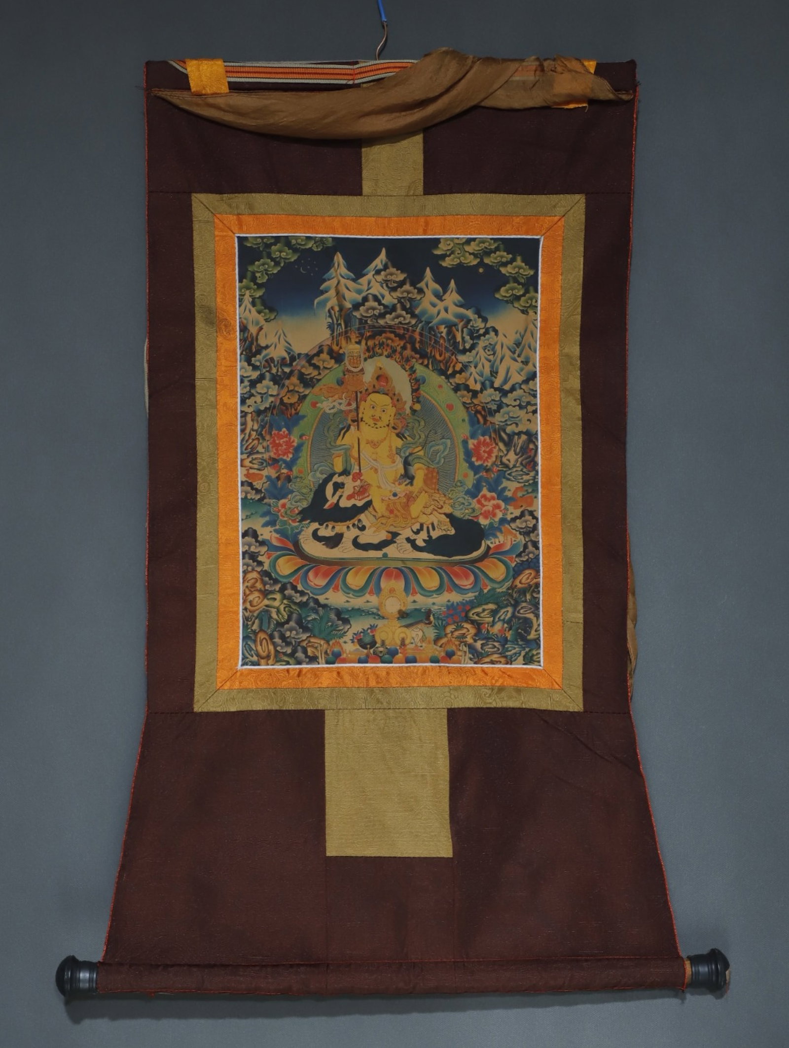 A Rare Brocade Painted Color Statue of Mammon Tangka: A Rare Brocade Painted Color Statue of Mammon Tangka,Qing Dynasty, China,Size:34.6inx18.1in,(Without frame)16.5inx11in 织锦彩绘财神像唐卡,中