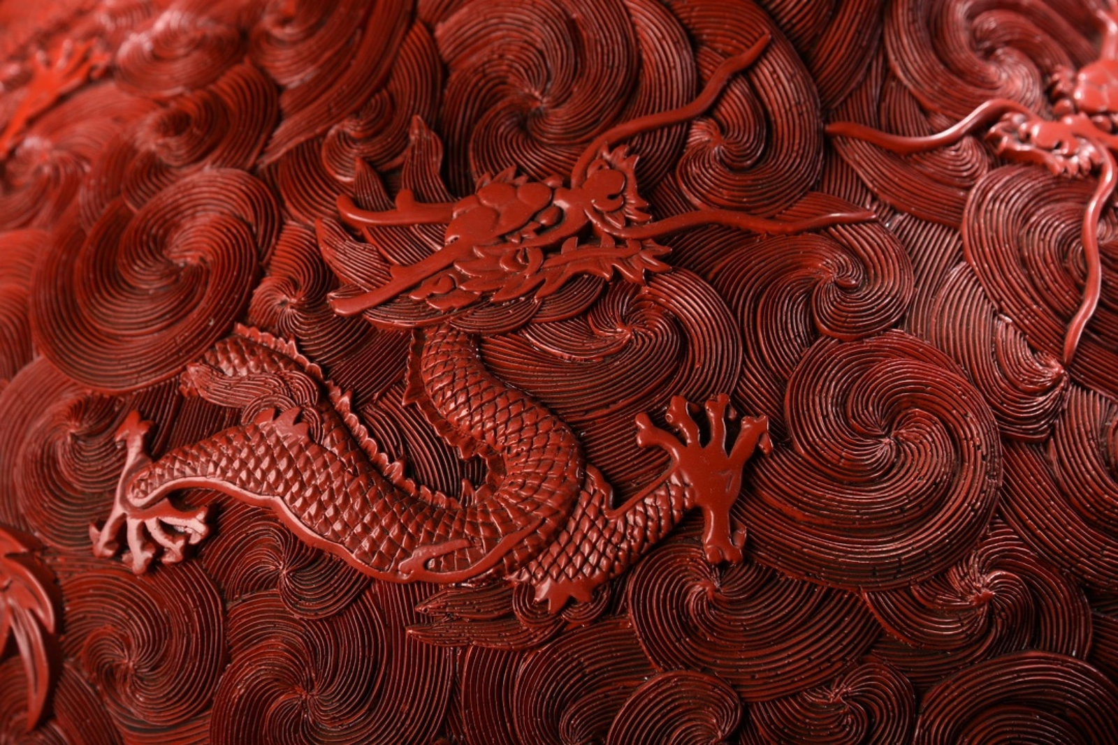 An Exquisite Carved Red Lacquer Dragon Pattern Vase - 4
