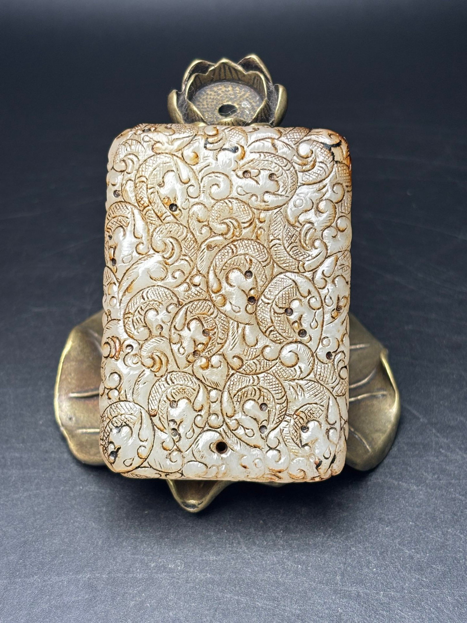 An Exquisite White Jade Chi-Dragon Pattern Pendant - 2