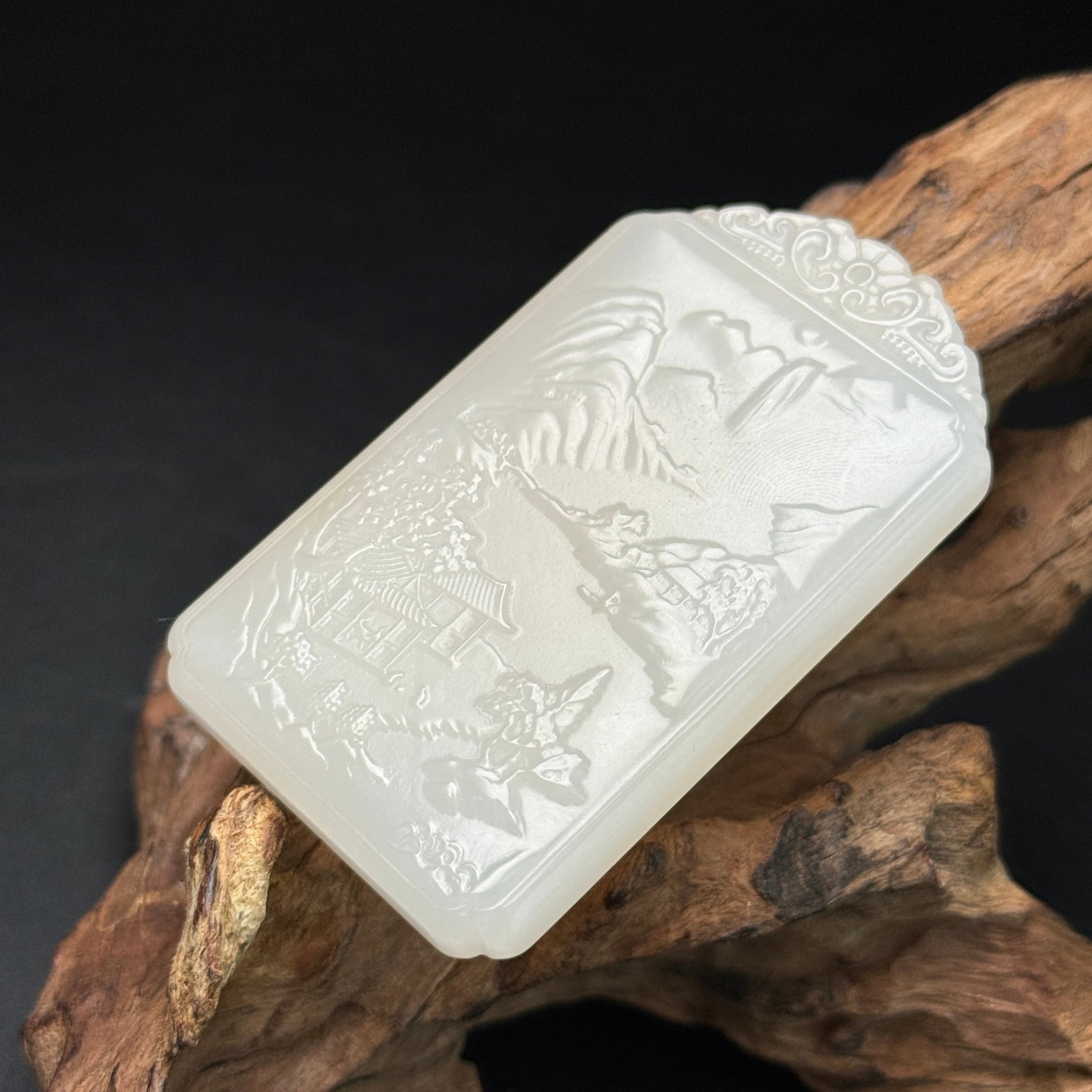 An Exquisite White Jade Landscape Pattern Pendant - 4