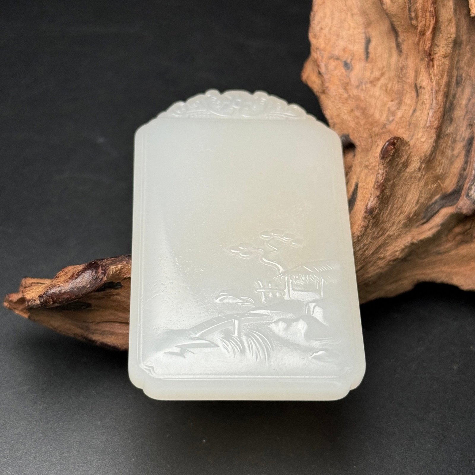 An Exquisite White Jade Landscape Pattern Pendant - 7