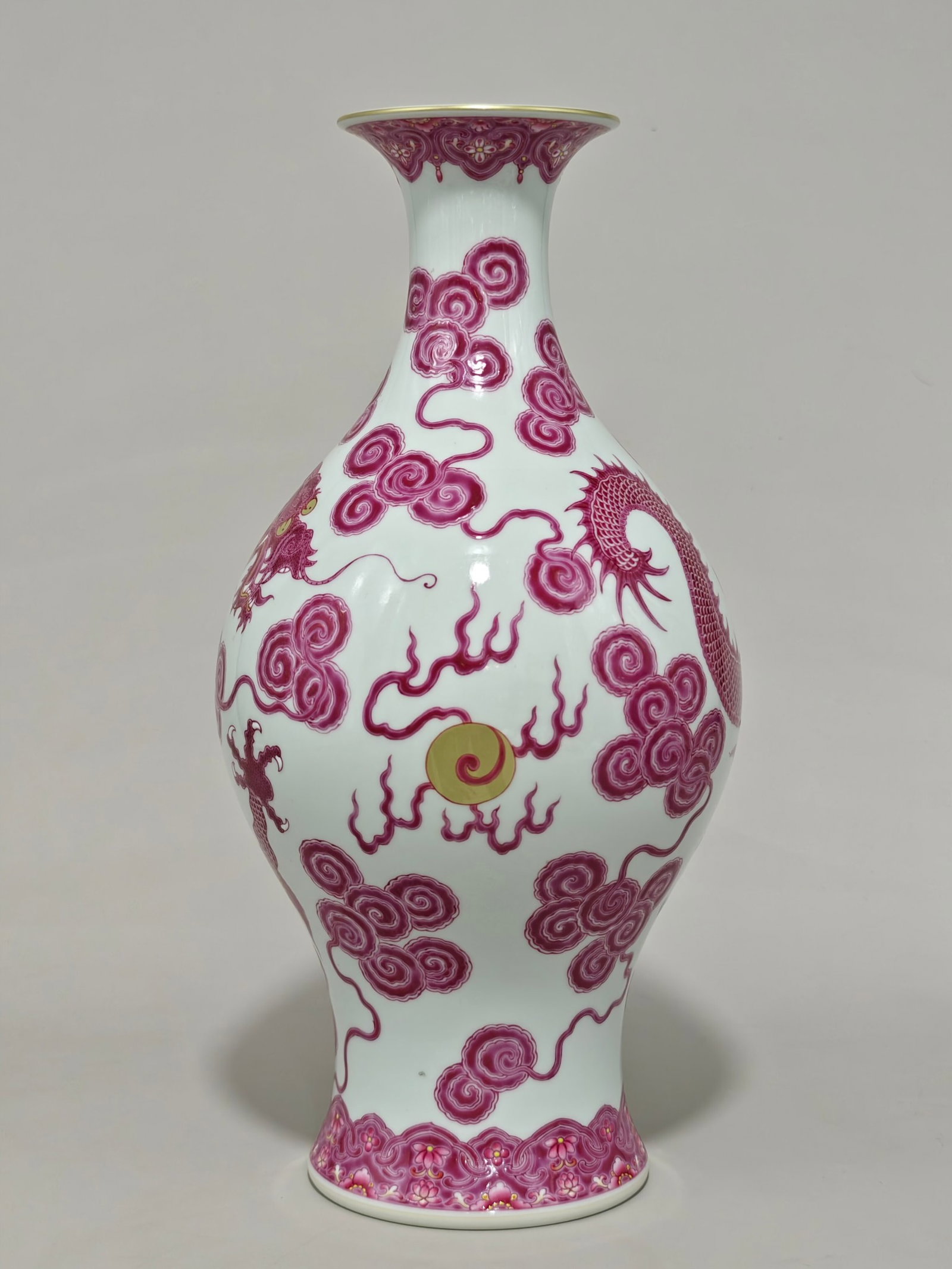 A Rare Enamel Ruby Red-Glazed Dragon and Phoenix Pattern Vase - 3