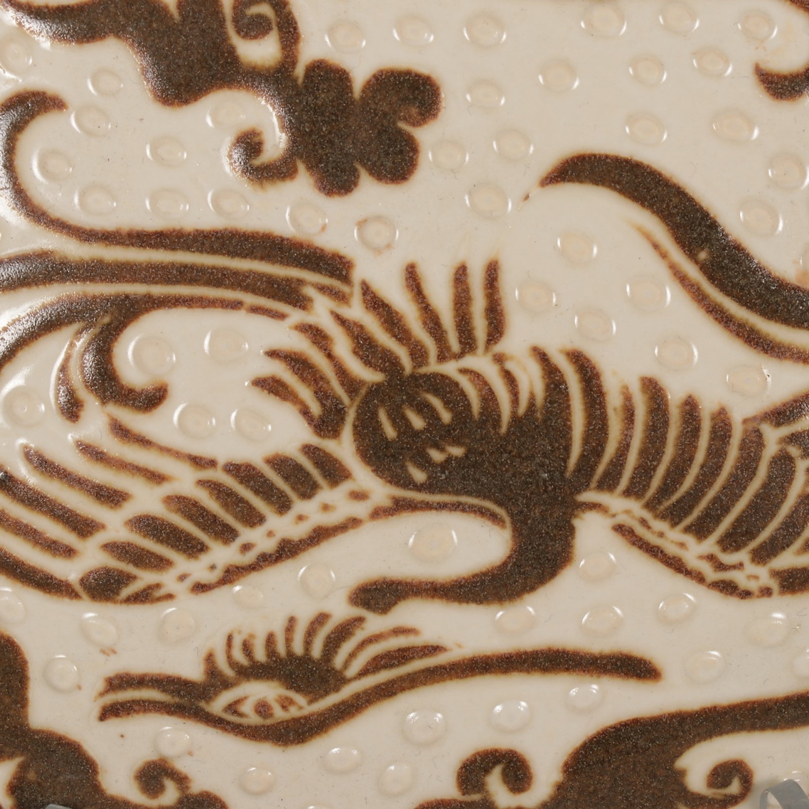 An Exquisite Ding yao Brown Glazed Auspicious Cloud and Phoenix Pattern Box - 7