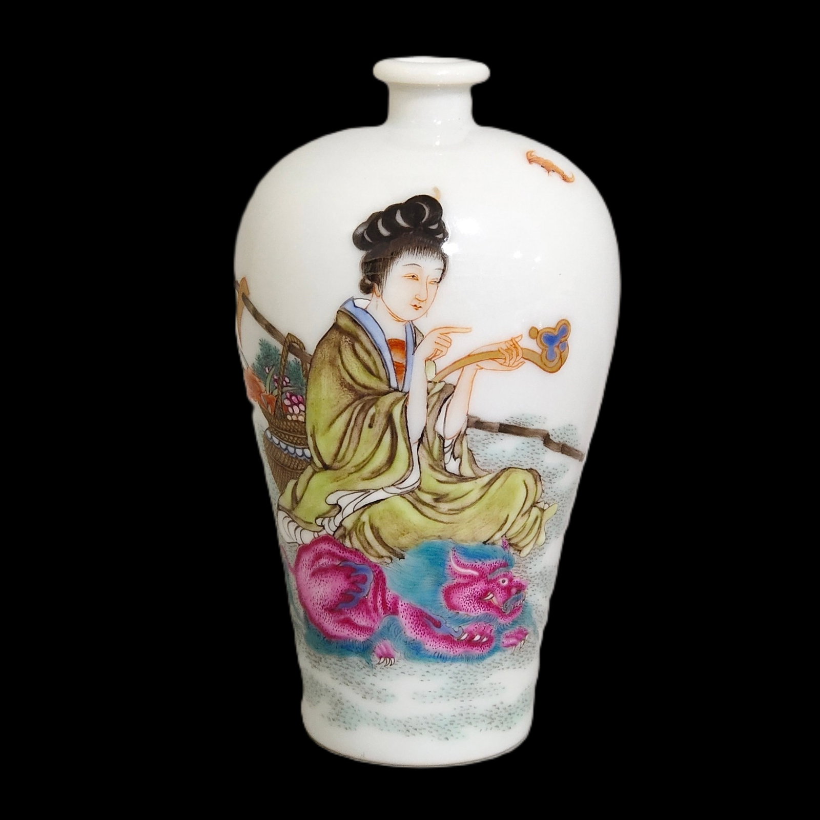 An Exquisite Famille-Rose Character and Story Pattern Snuff Bottle (1 of 8)