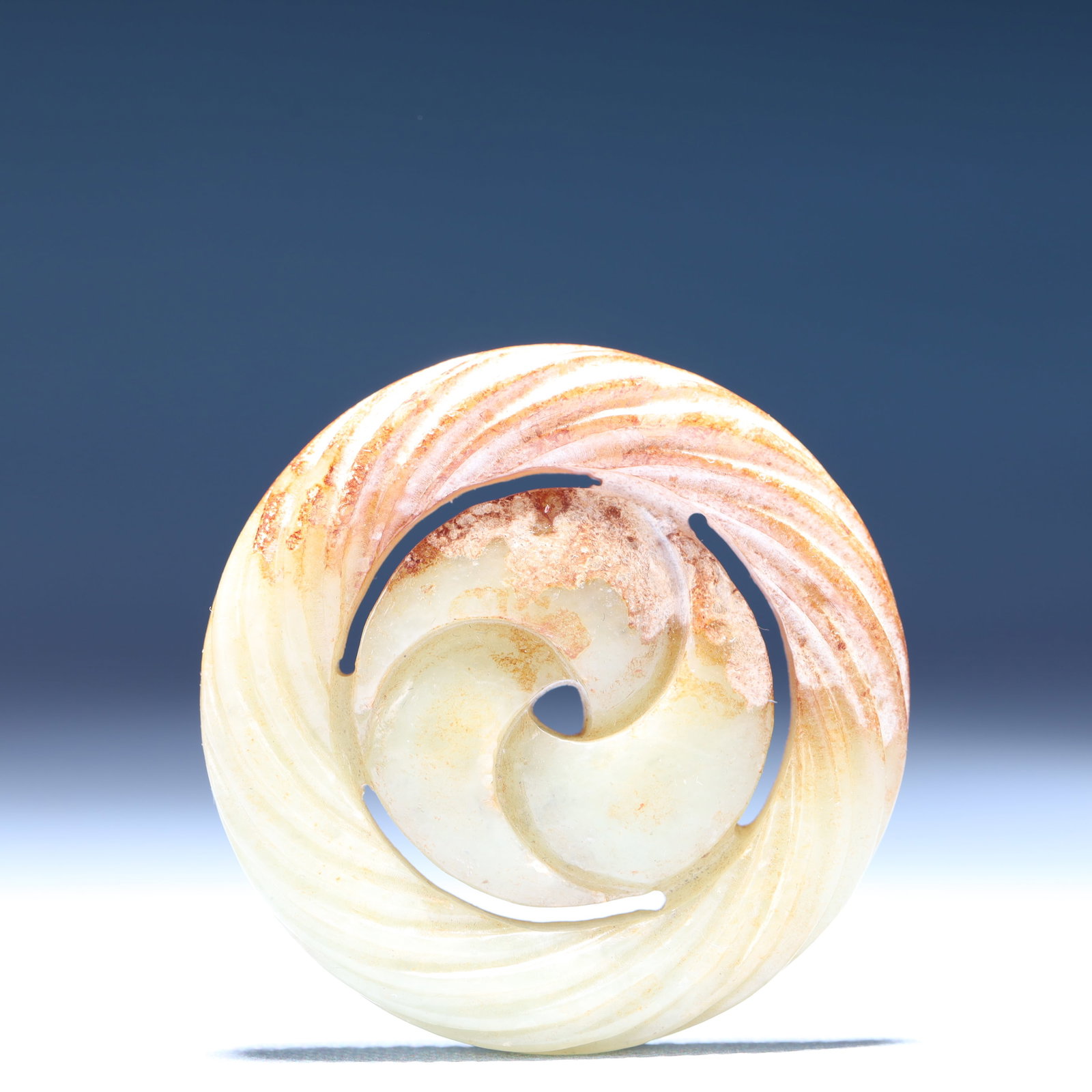 An Exquisite White Jade Pendant: An Exquisite White Jade Pendant,Qing Dynasty,China,Size:2.2inx0.6in,Weight:50g 白玉挂件,中国清代