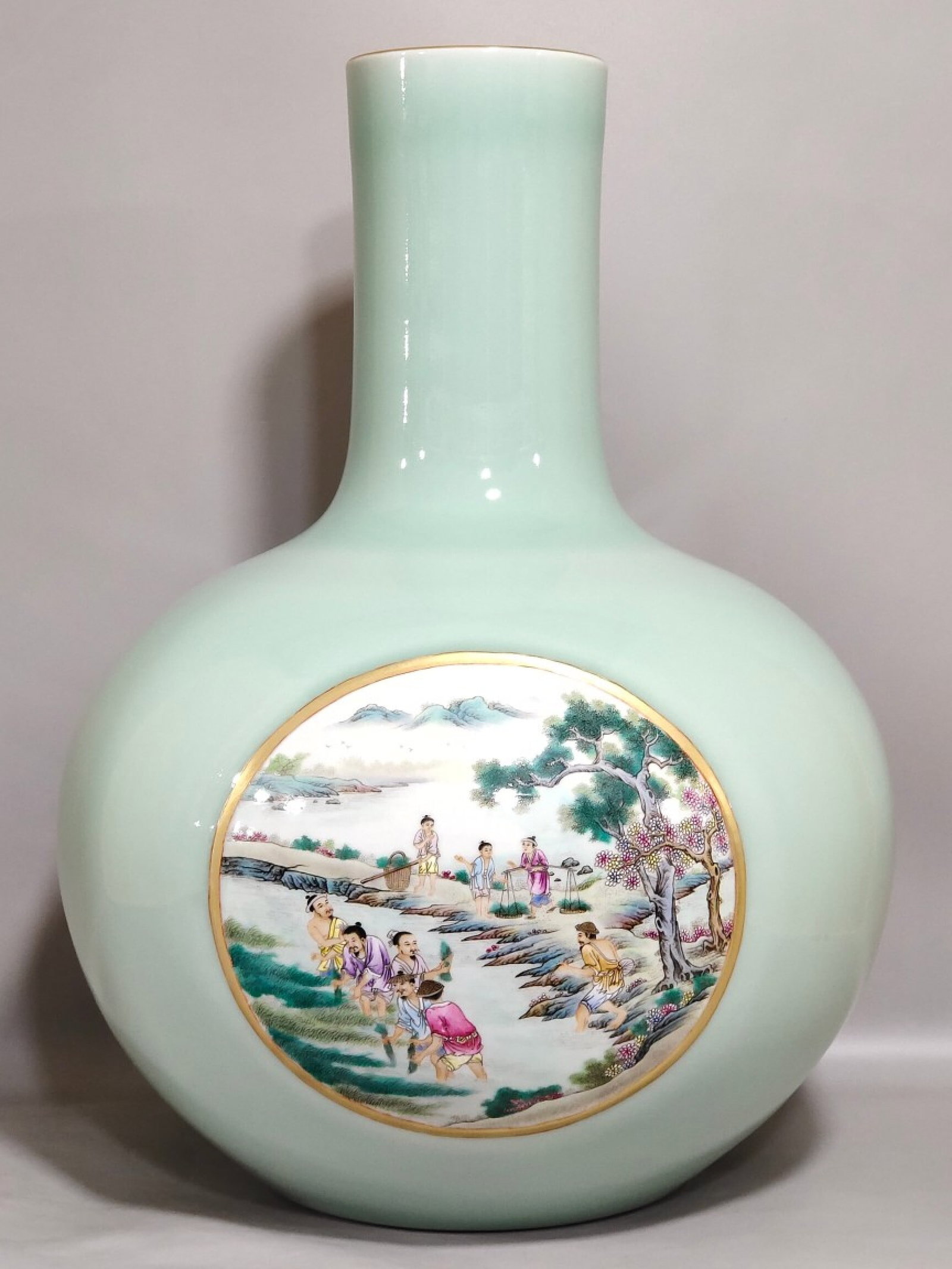 A Huge Sky Blue Glazed Character and Story Pattern Vase: A Huge Sky Blue Glazed Character and Story Pattern Vase,Qing Dynasty,China,Qianlong Six-character Mark,Size:17.1inx12.2in 天青釉人物故事纹瓶,È