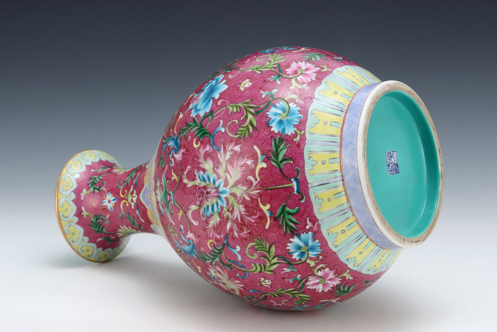 A Huge Enamel Ruby Red-Glazed Lotus Pattern Vase - 7