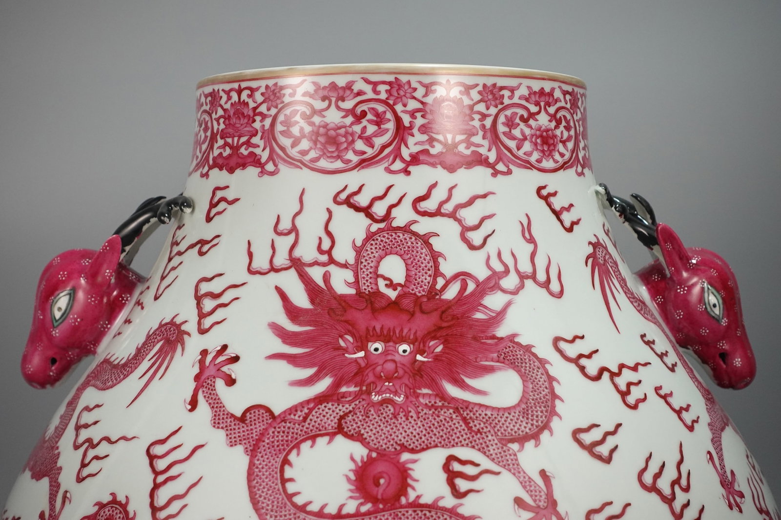 A Huge Agate Red Glazed Dragon Pattern Deer-Ears Vase - 2