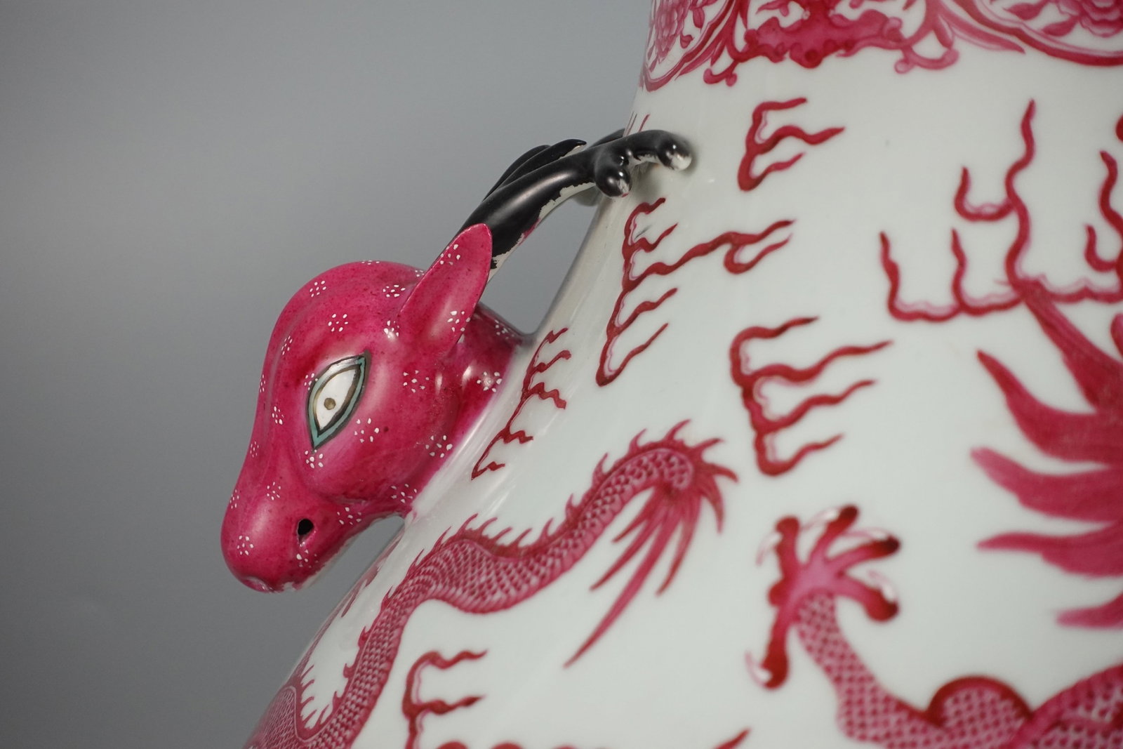 A Huge Agate Red Glazed Dragon Pattern Deer-Ears Vase - 4