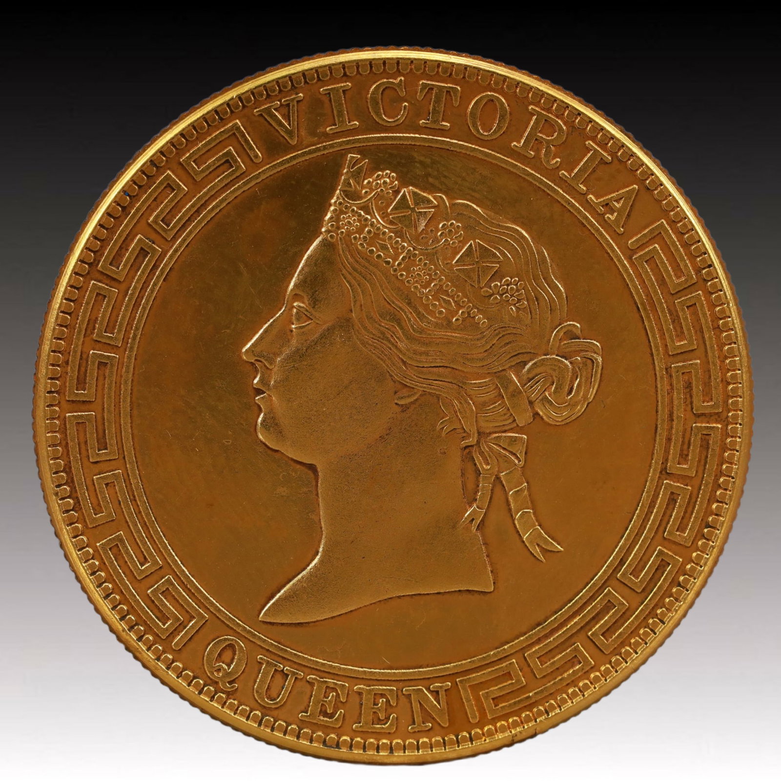 An Exquisite Gilt Silver Coin: An Exquisite Gilt Silver Coin,Qing Dynasty, China, Size:1.5in Weight:37.5g
