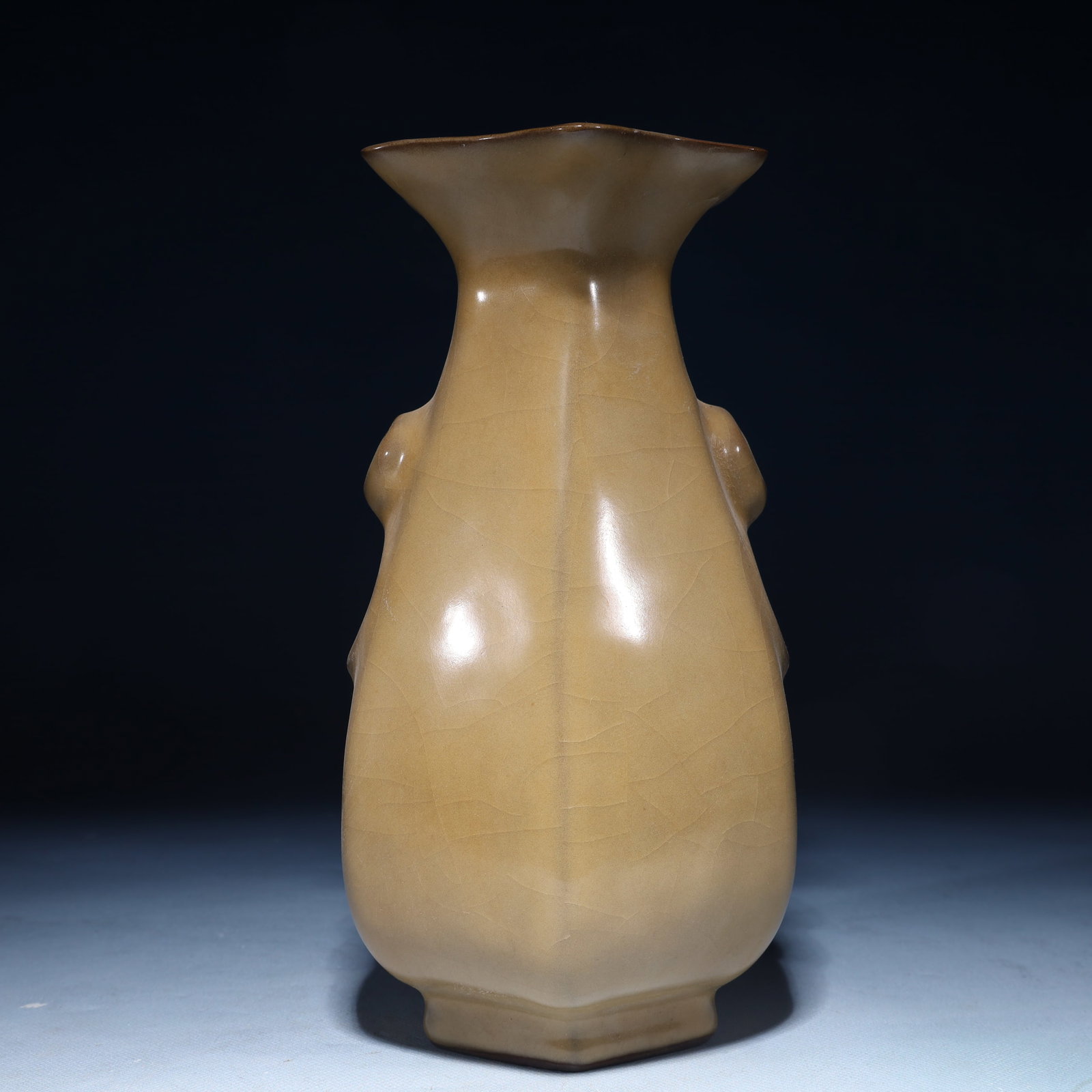 An Exquisite Ge yao Beast-Ears Vase (1 of 10)